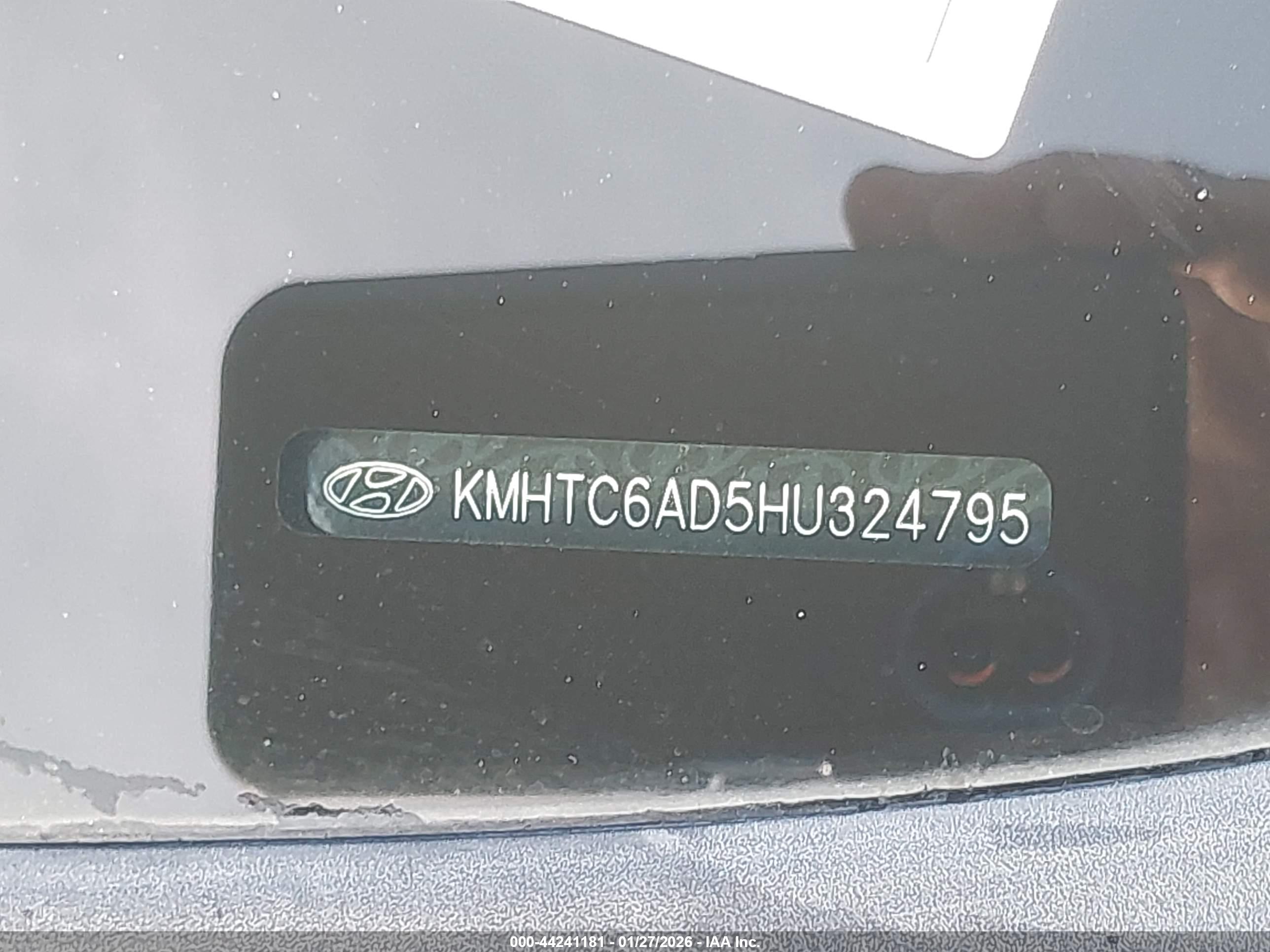 HYUNDAI VELOSTER image 9