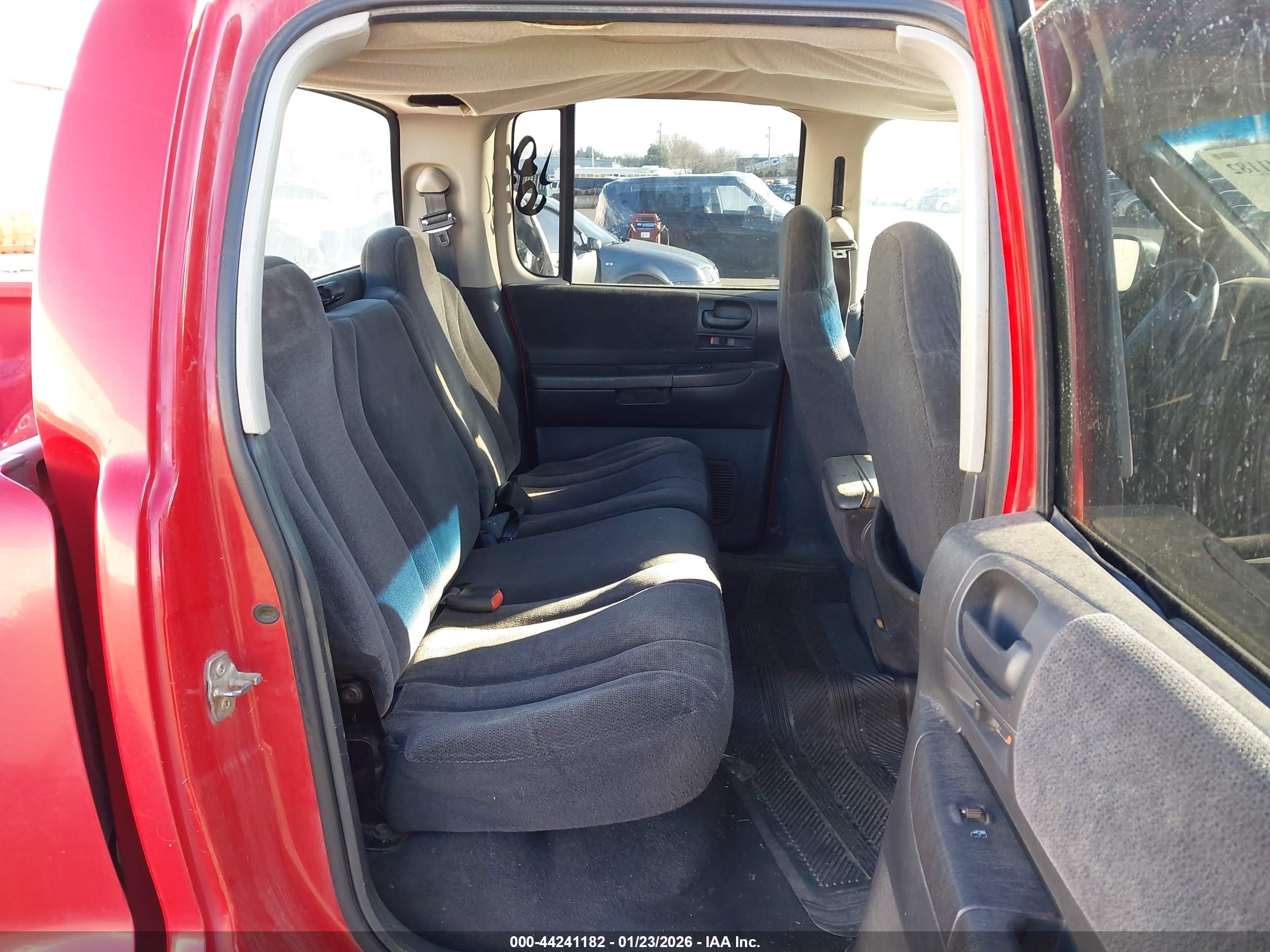 DODGE DAKOTA image 8