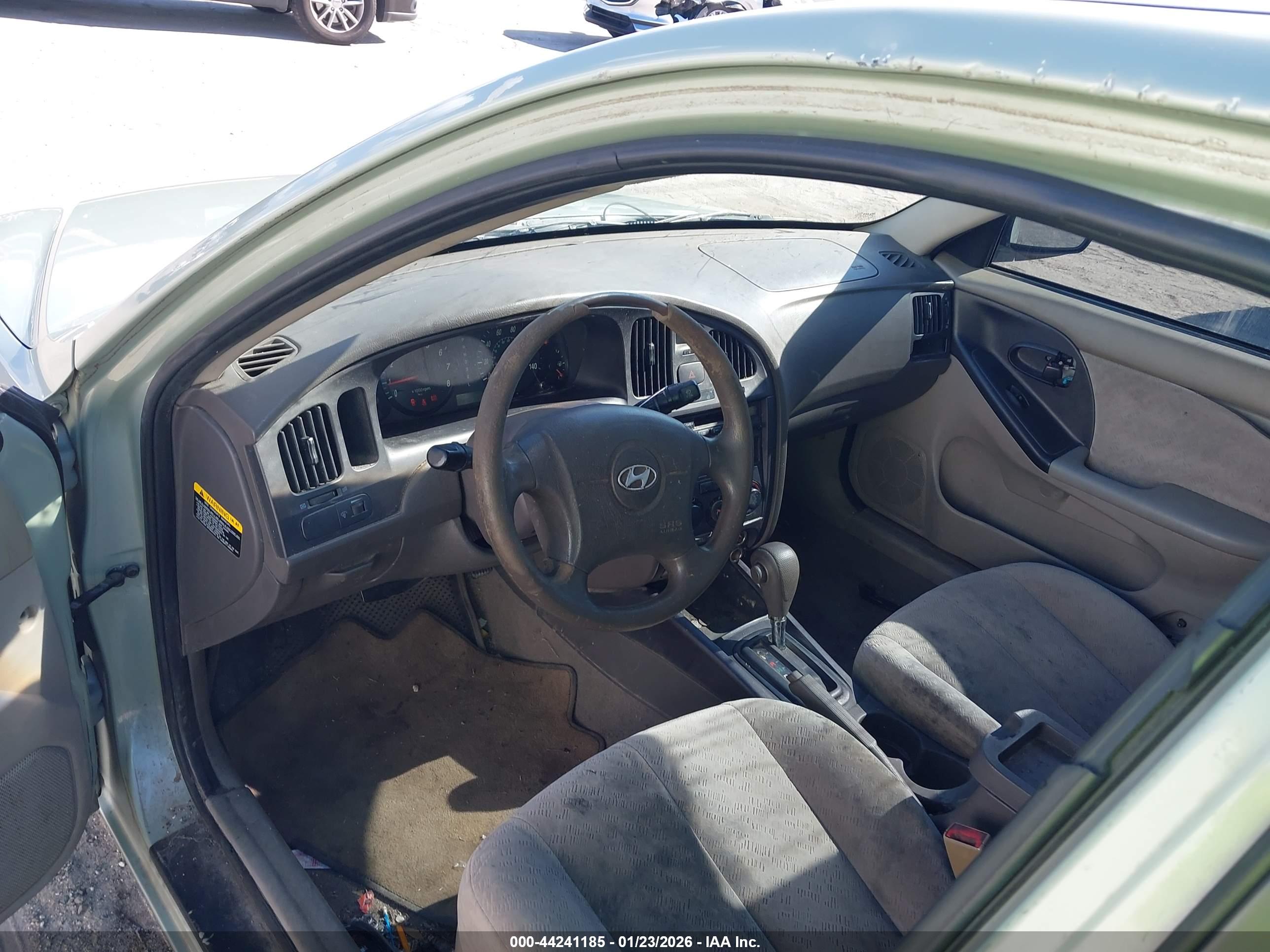 HYUNDAI ELANTRA image 5