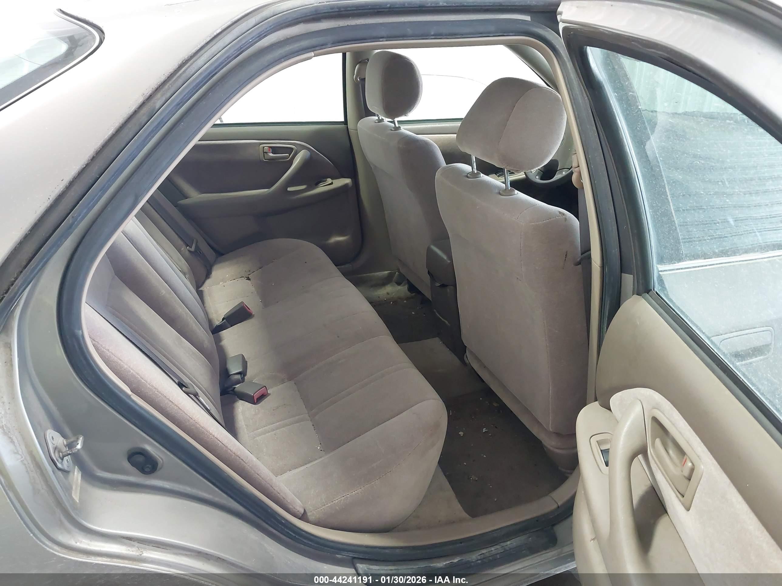 TOYOTA CAMRY image 8
