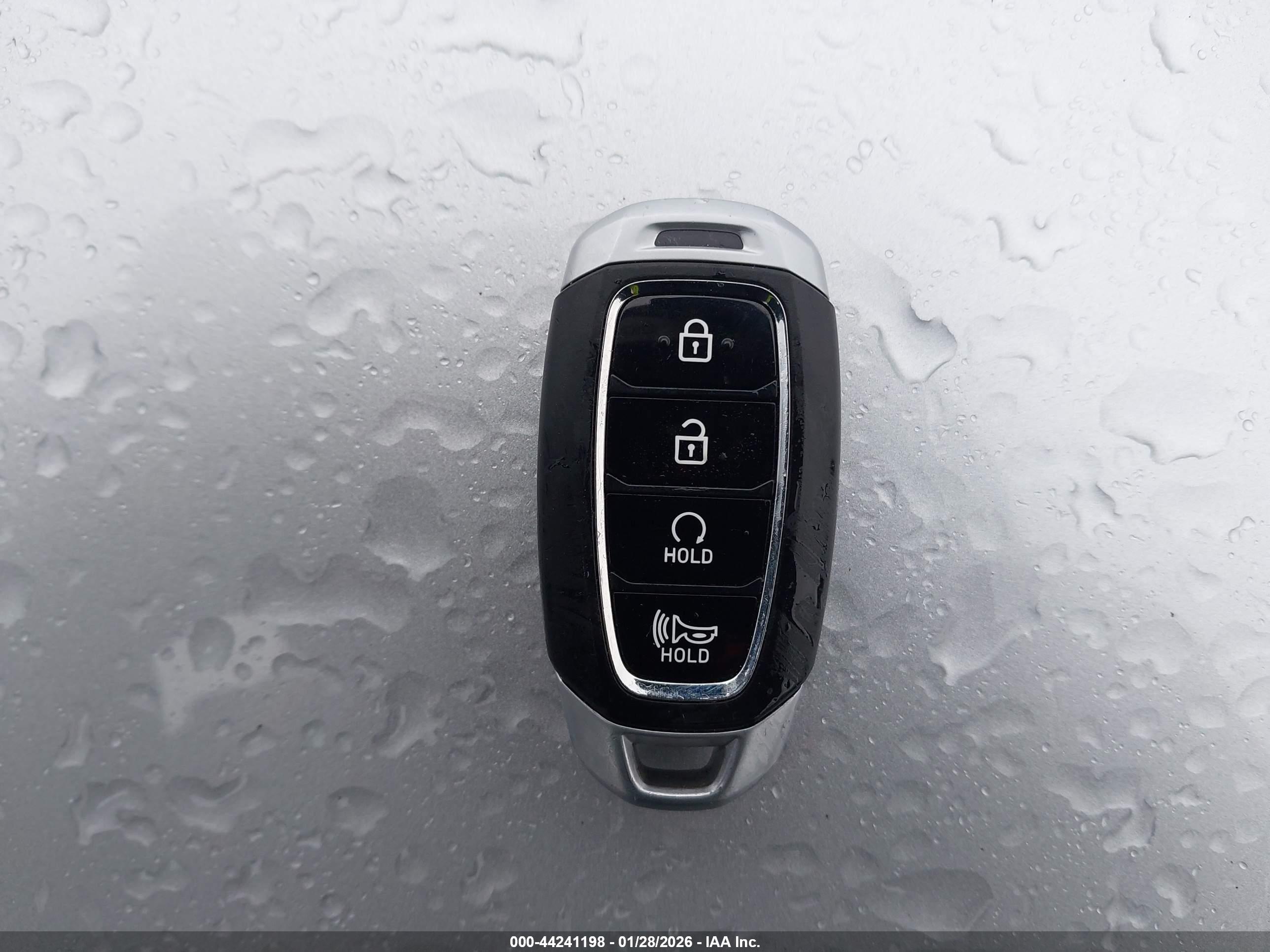 HYUNDAI VENUE image 11