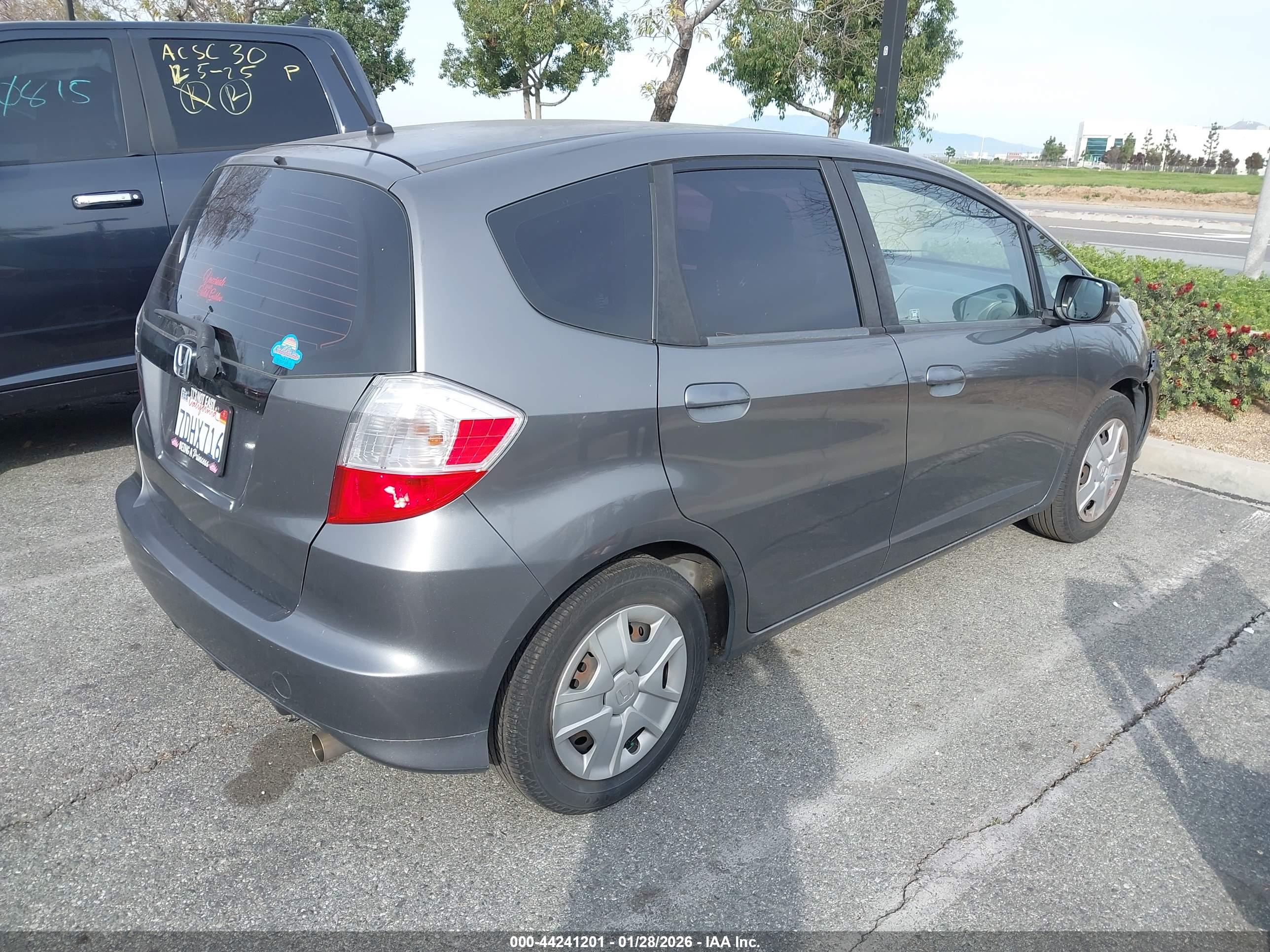 HONDA FIT image 4