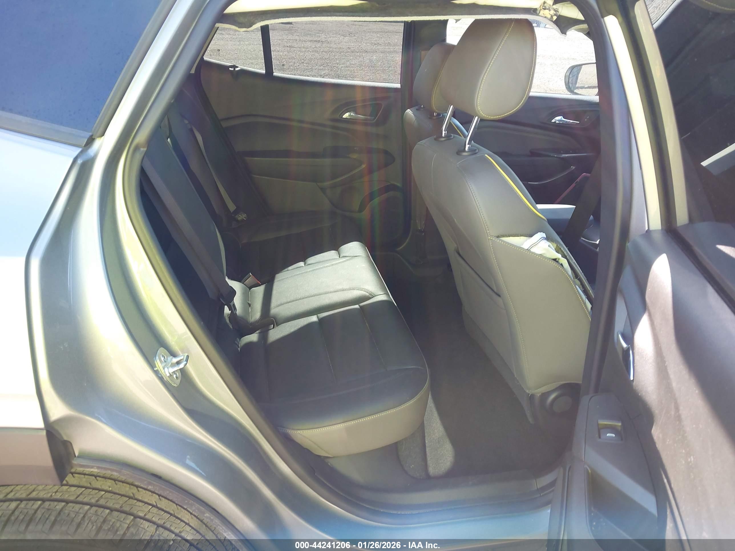 CHEVROLET TRAX image 8