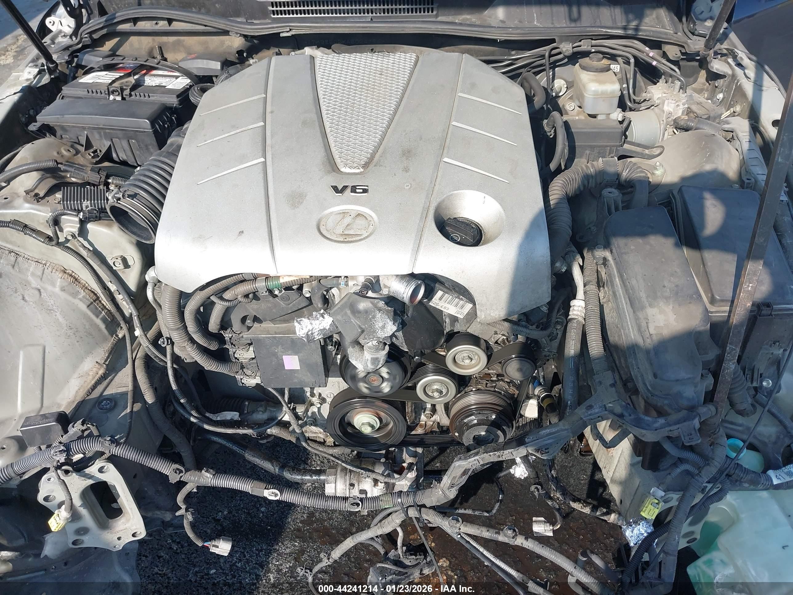 LEXUS IS image 10