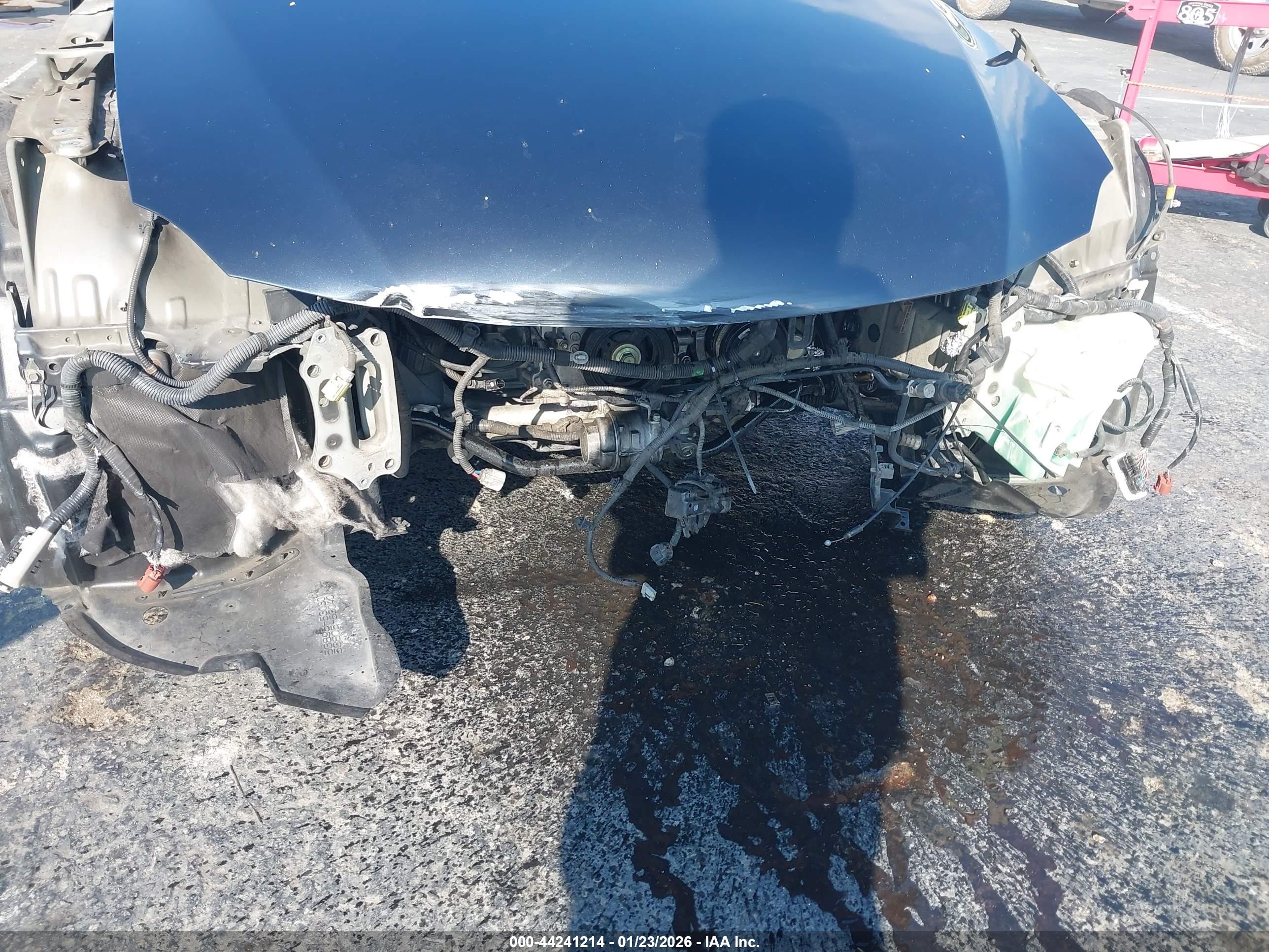 LEXUS IS image 6