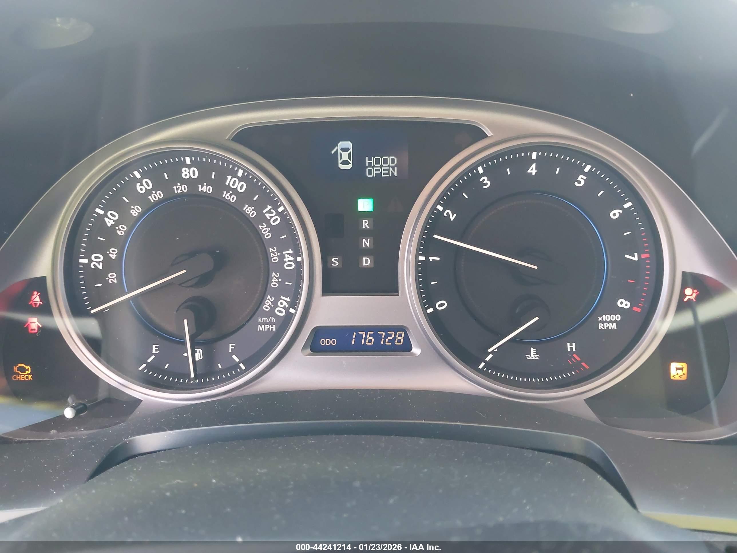 LEXUS IS image 7