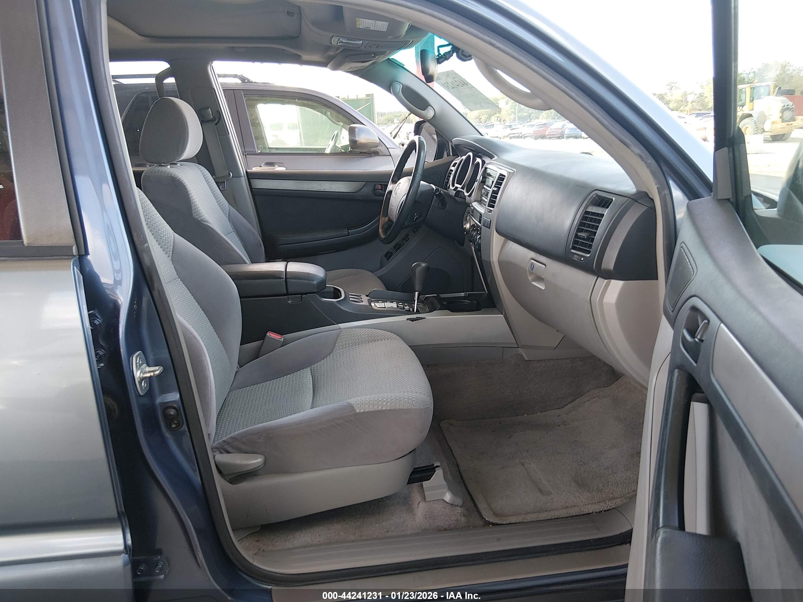 TOYOTA 4RUNNER image 5