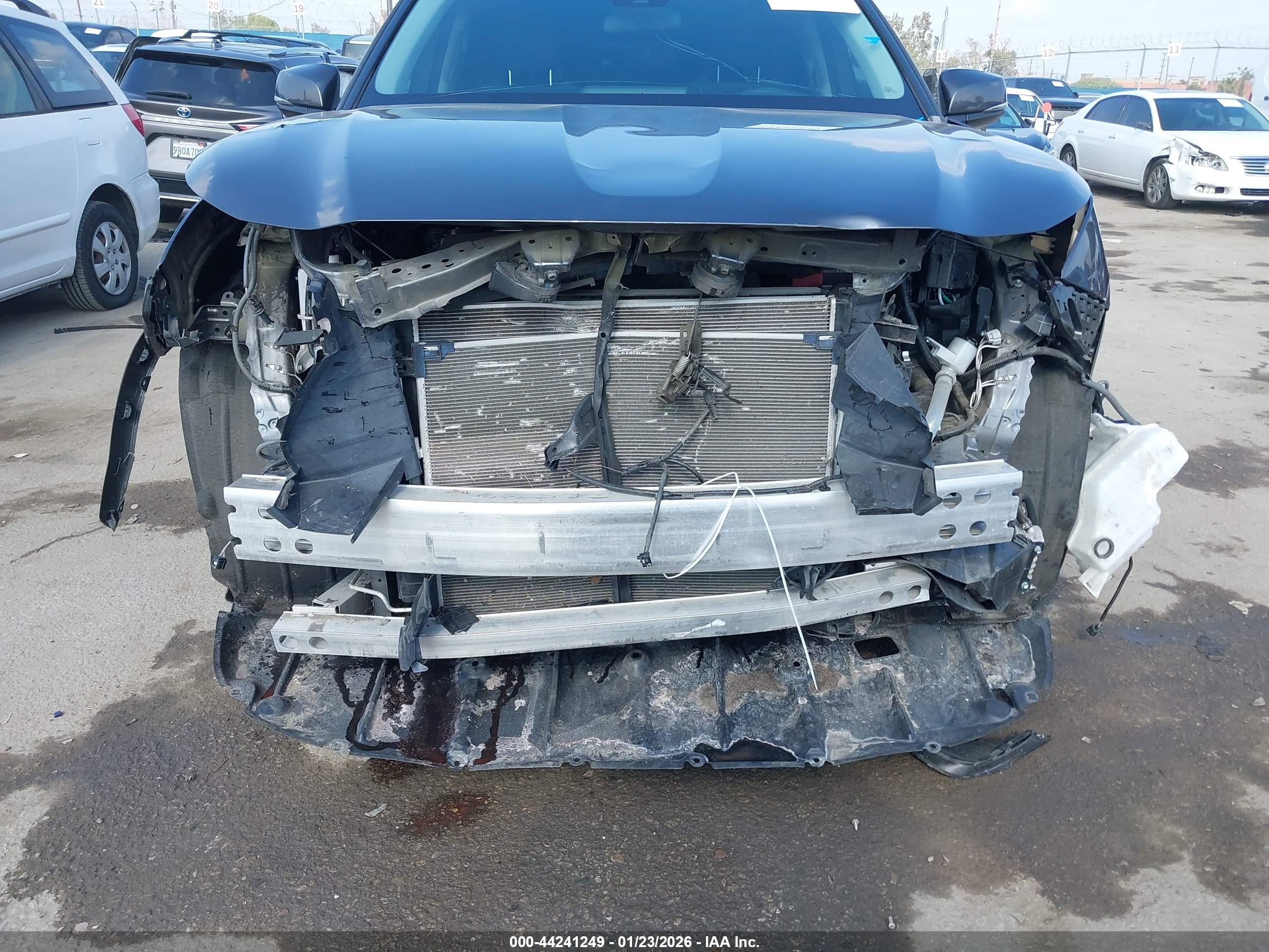 TOYOTA HIGHLANDER image 6