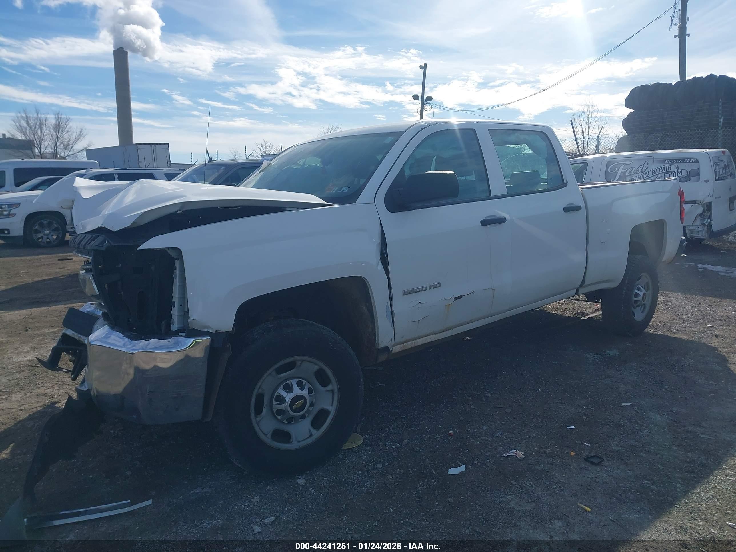 CHEVROLET SILVERADO image 2