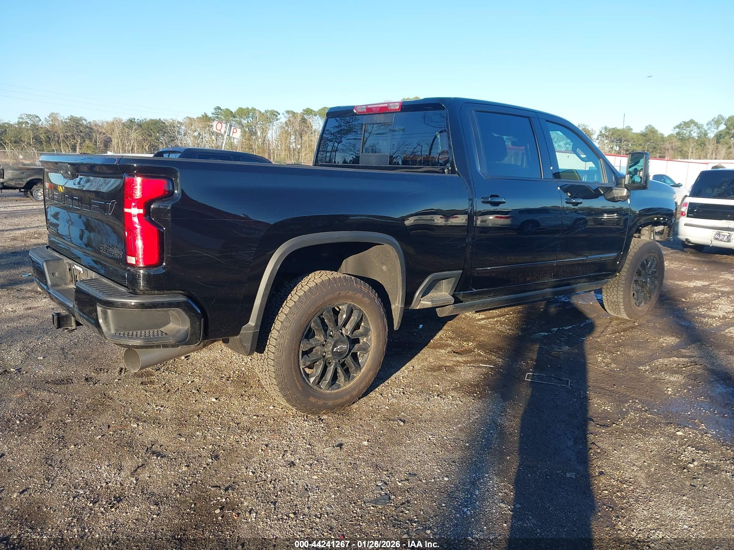 CHEVROLET SILVERADO image 4