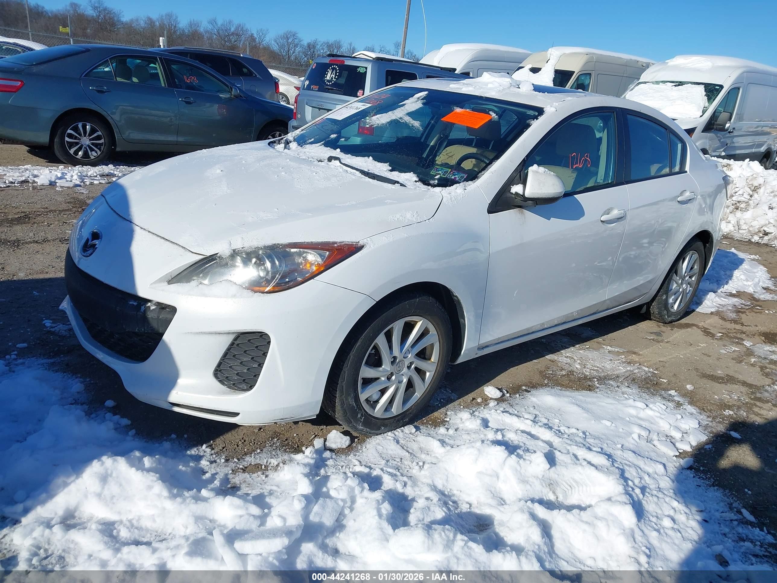 MAZDA MAZDA3 image 2