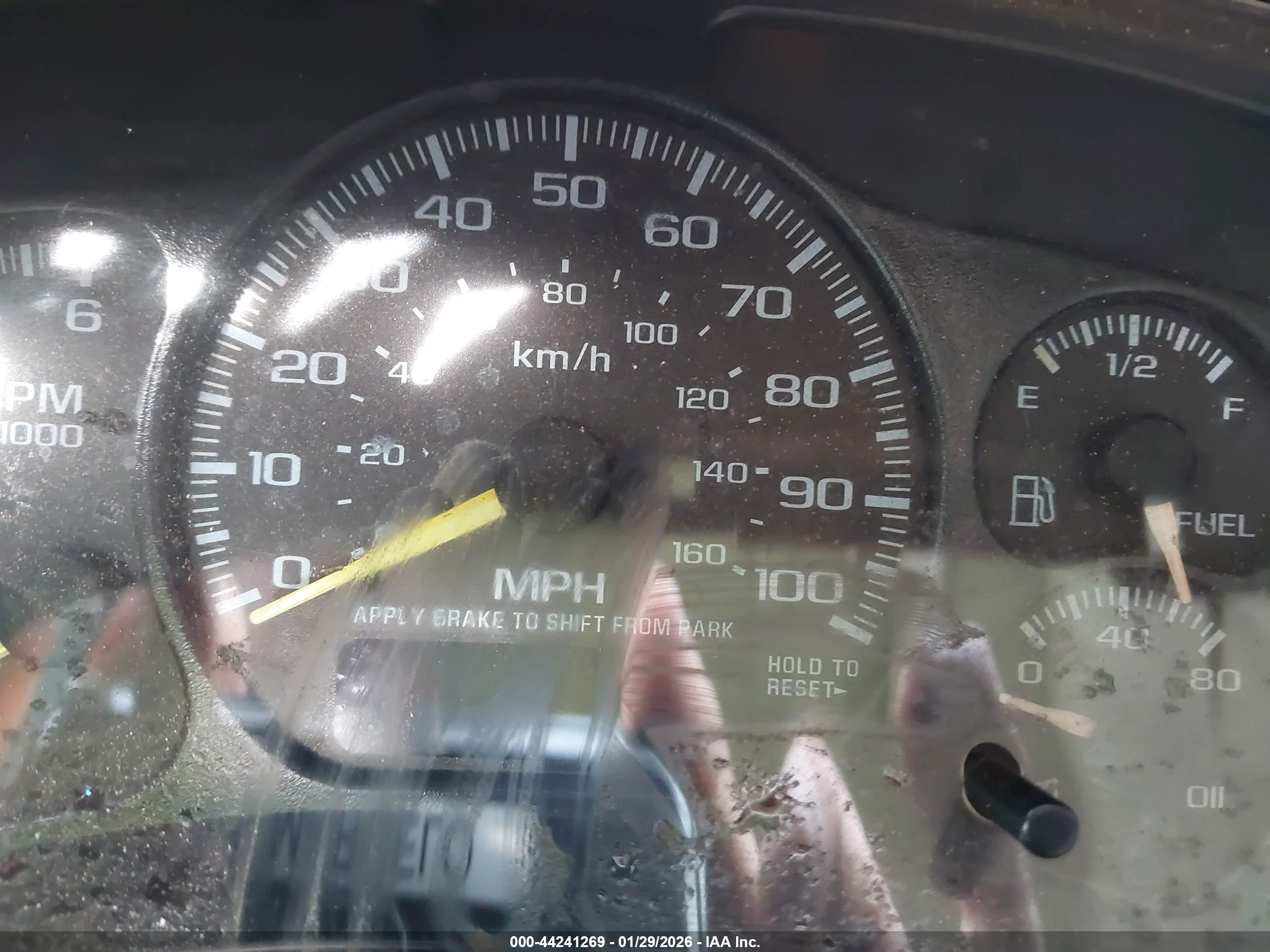 CHEVROLET SUBURBAN image 7