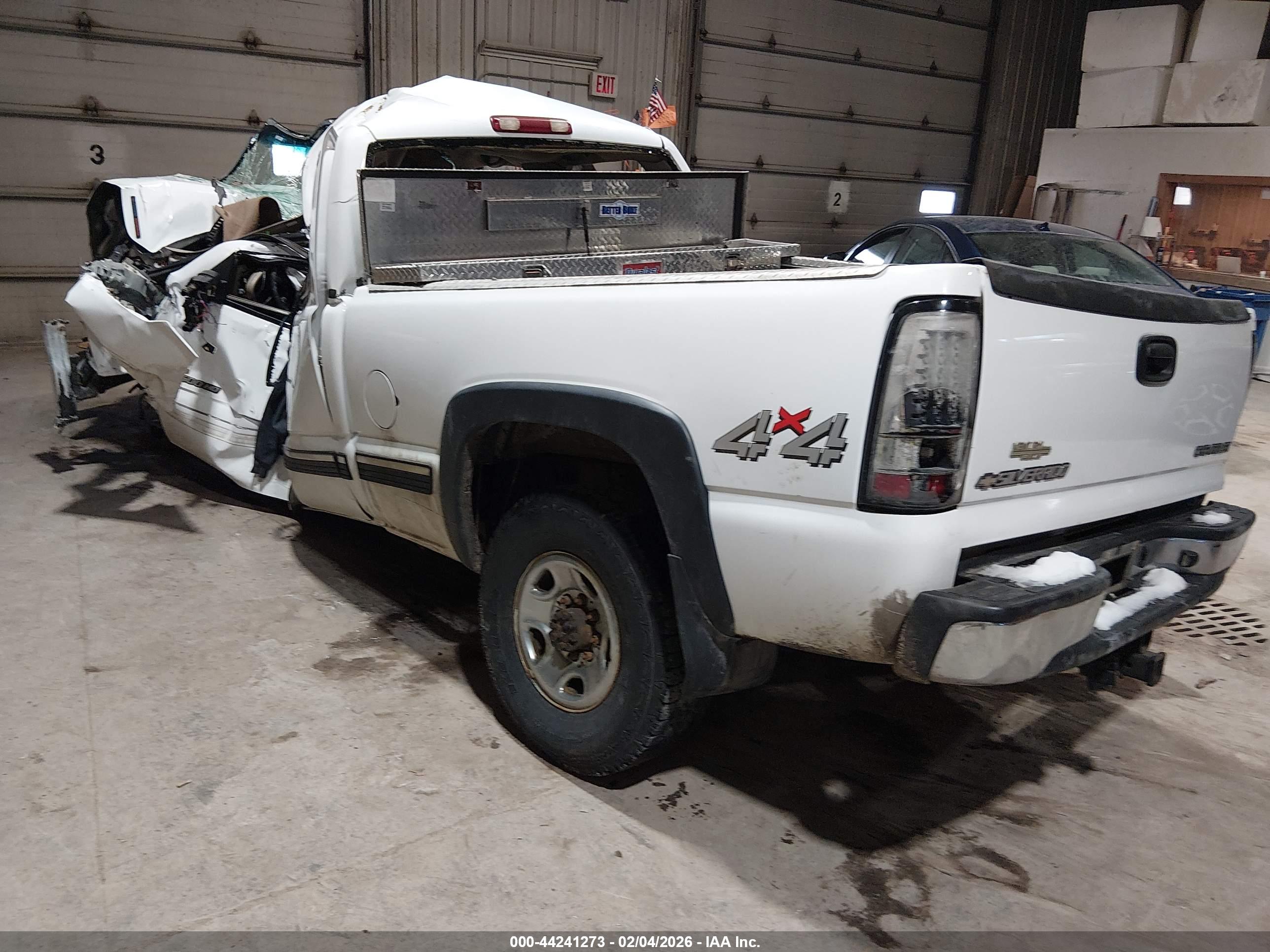 CHEVROLET SILVERADO image 3