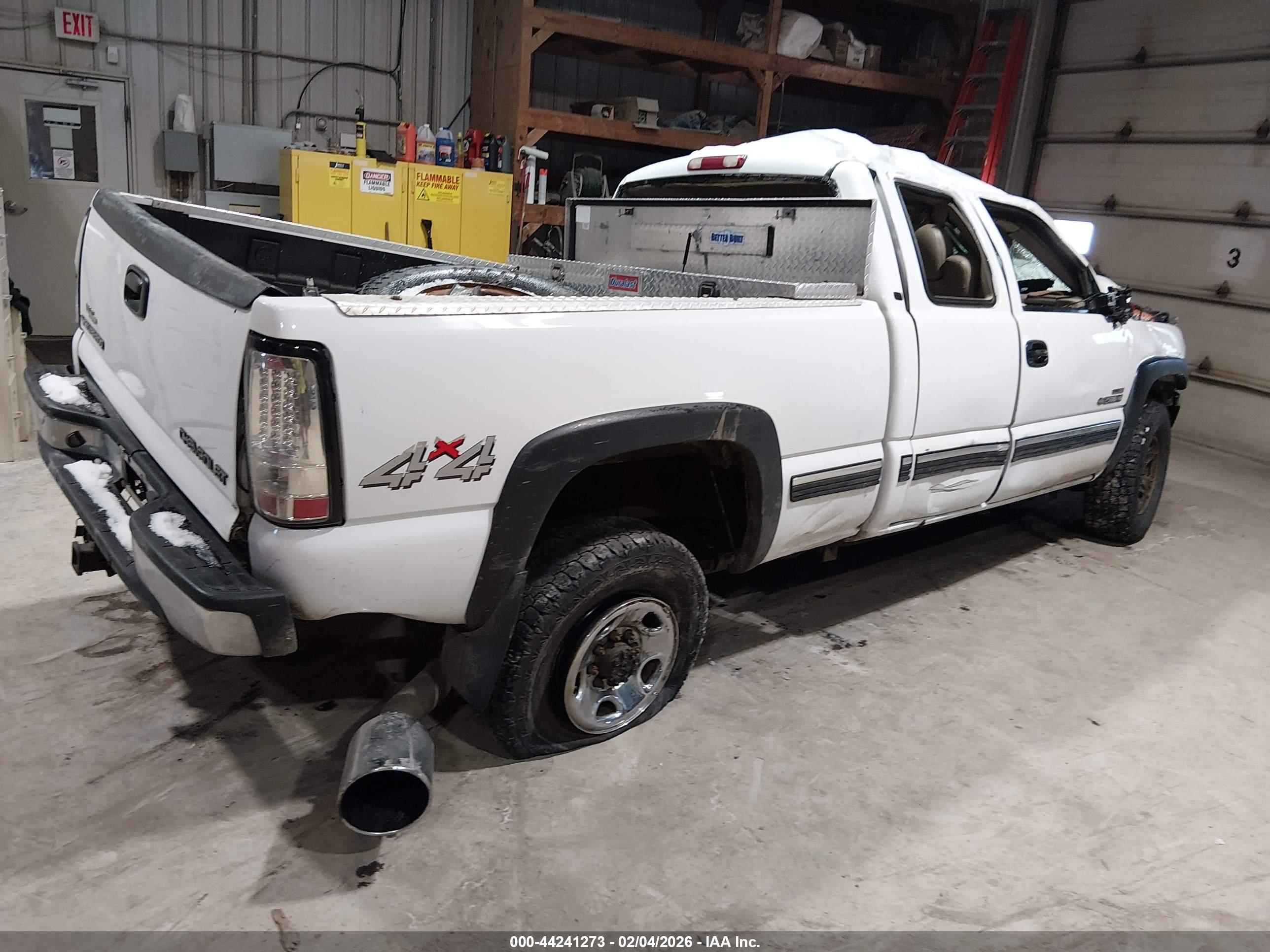 CHEVROLET SILVERADO image 4