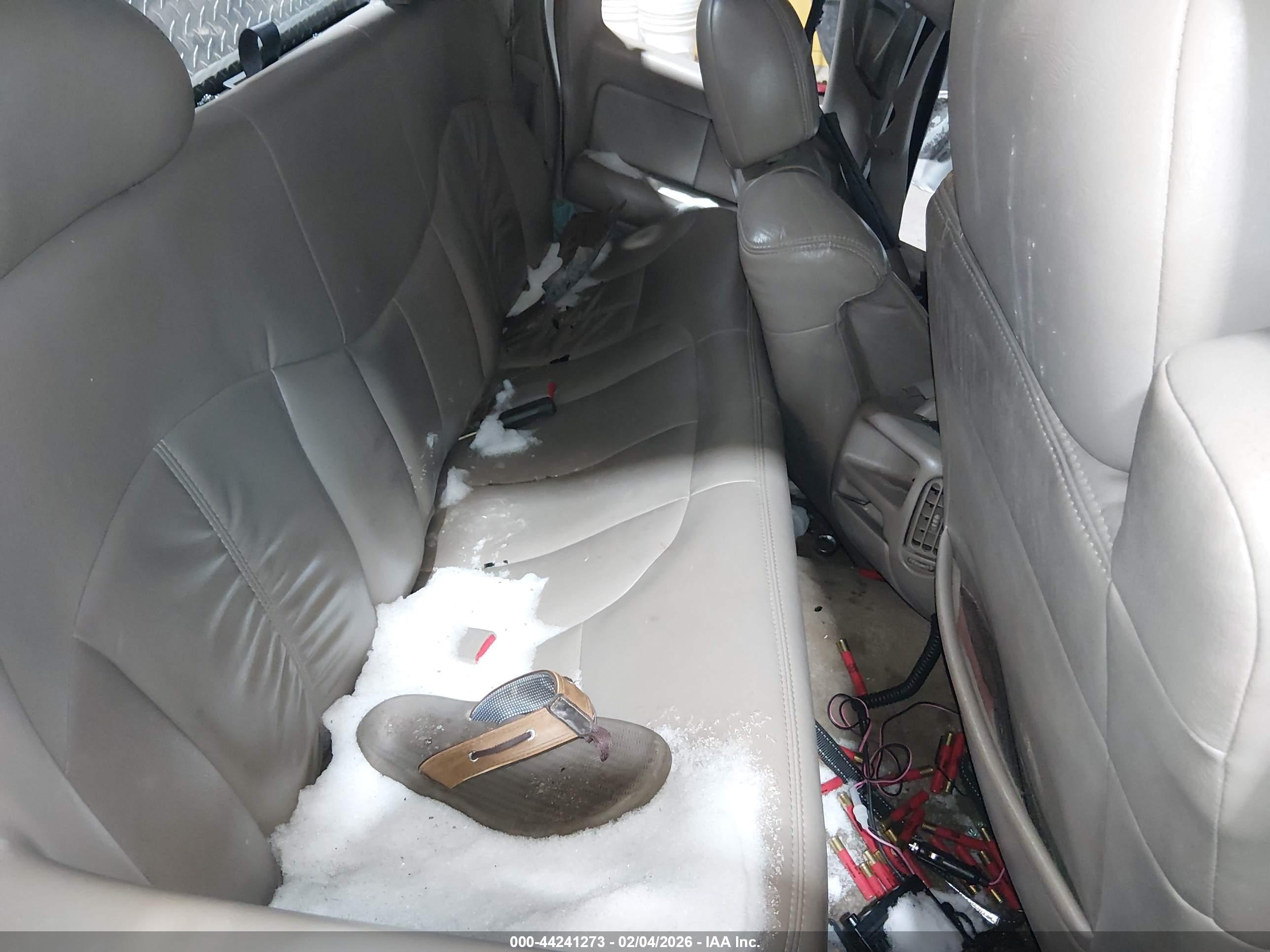 CHEVROLET SILVERADO image 8
