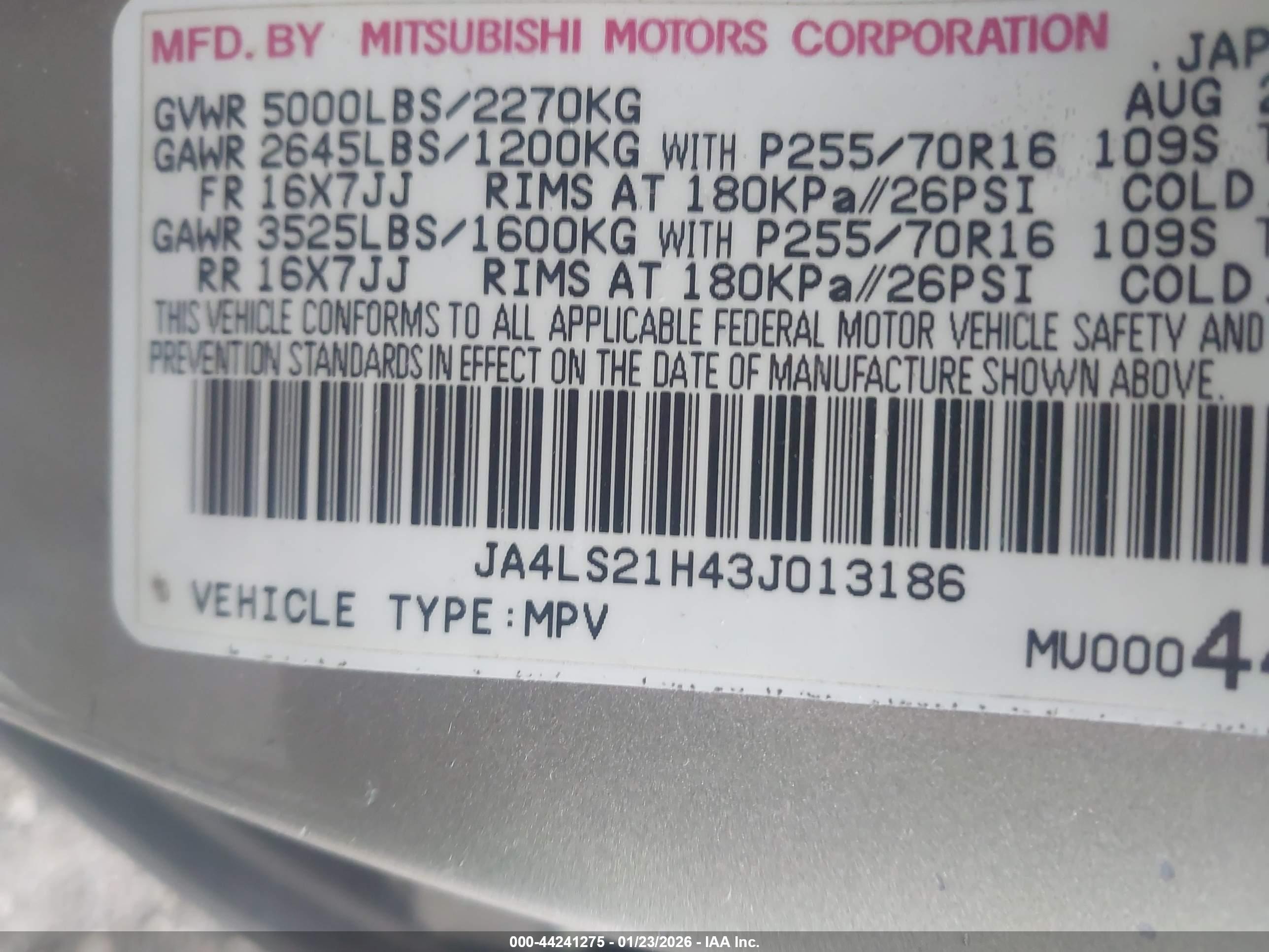 MITSUBISHI MONTERO image 9