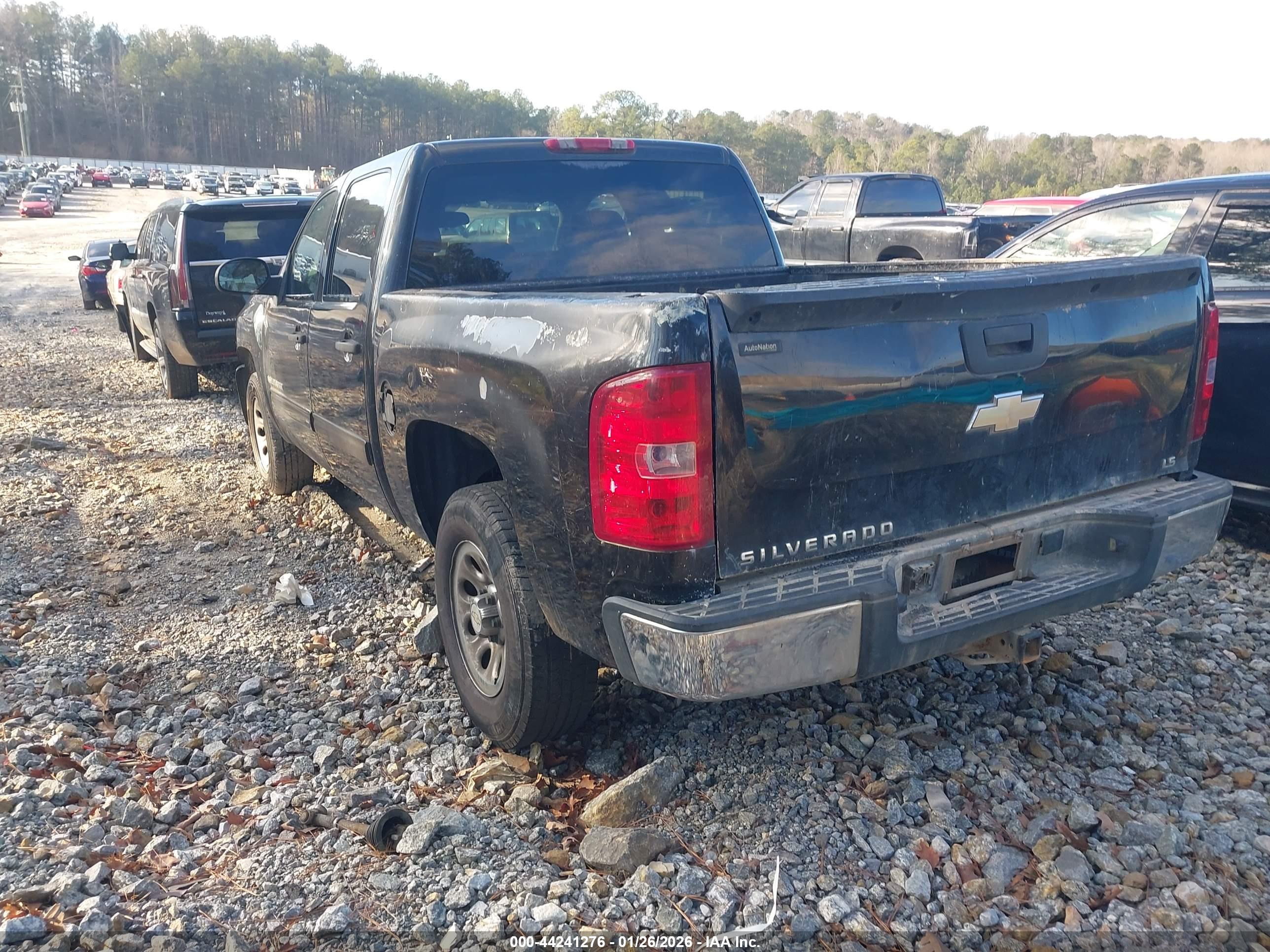 CHEVROLET SILVERADO image 3