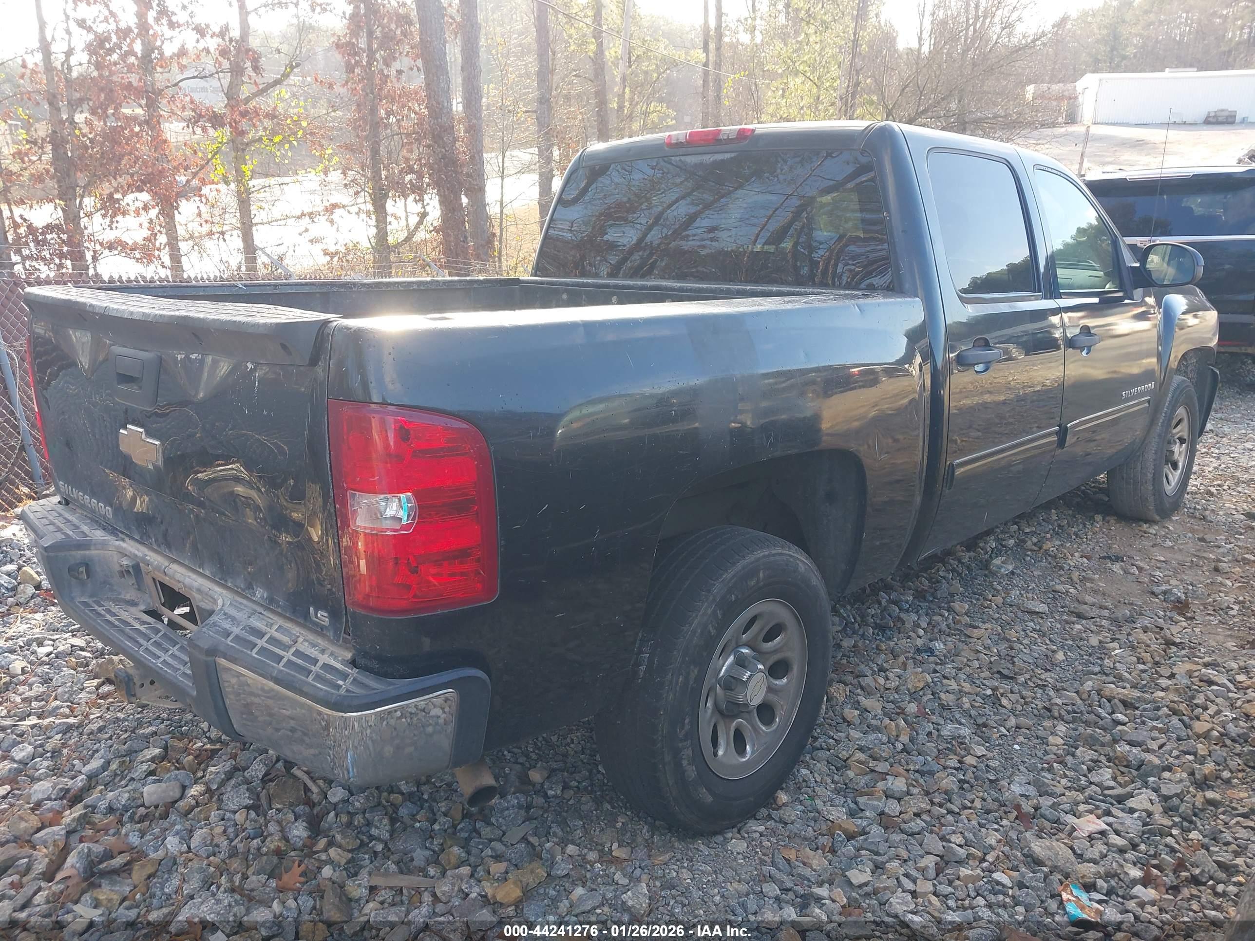 CHEVROLET SILVERADO image 4