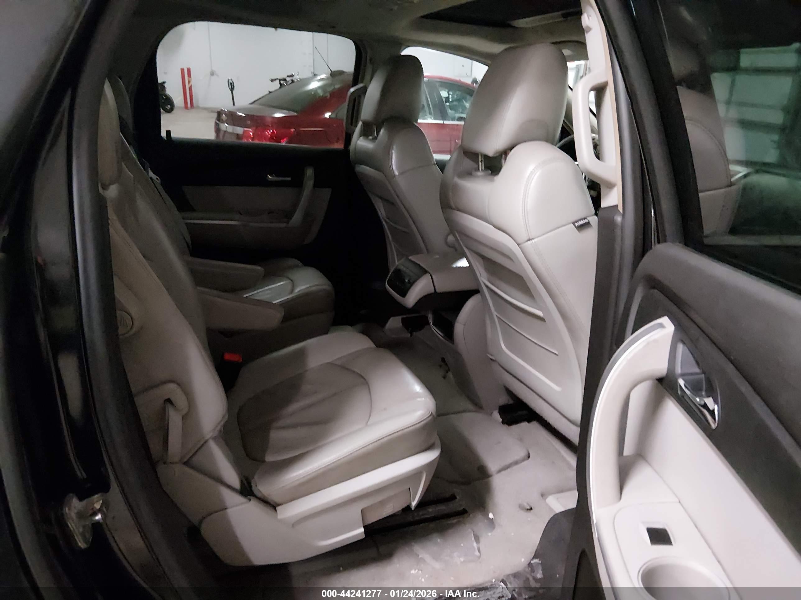 GMC ACADIA image 8