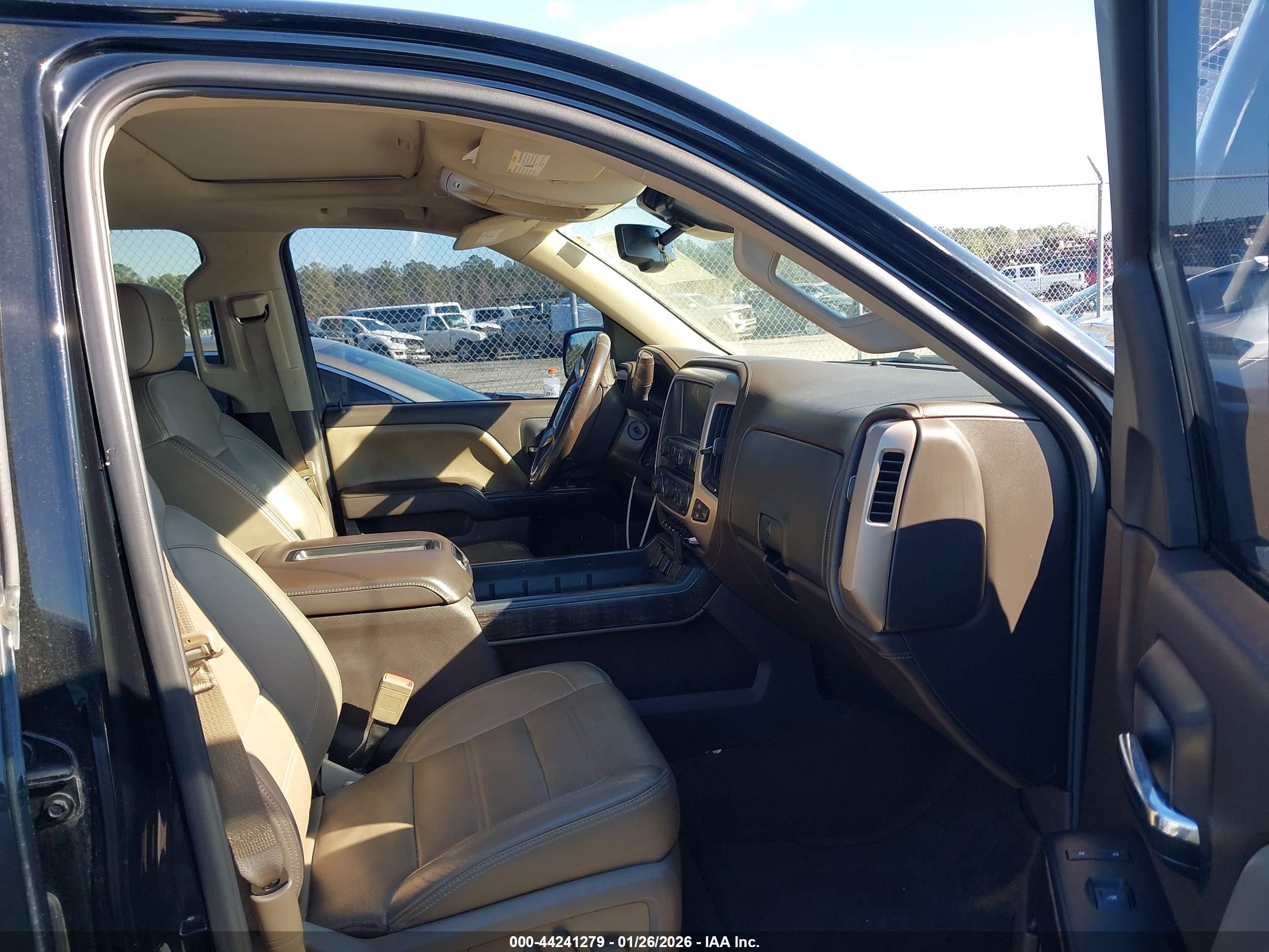 GMC SIERRA image 5