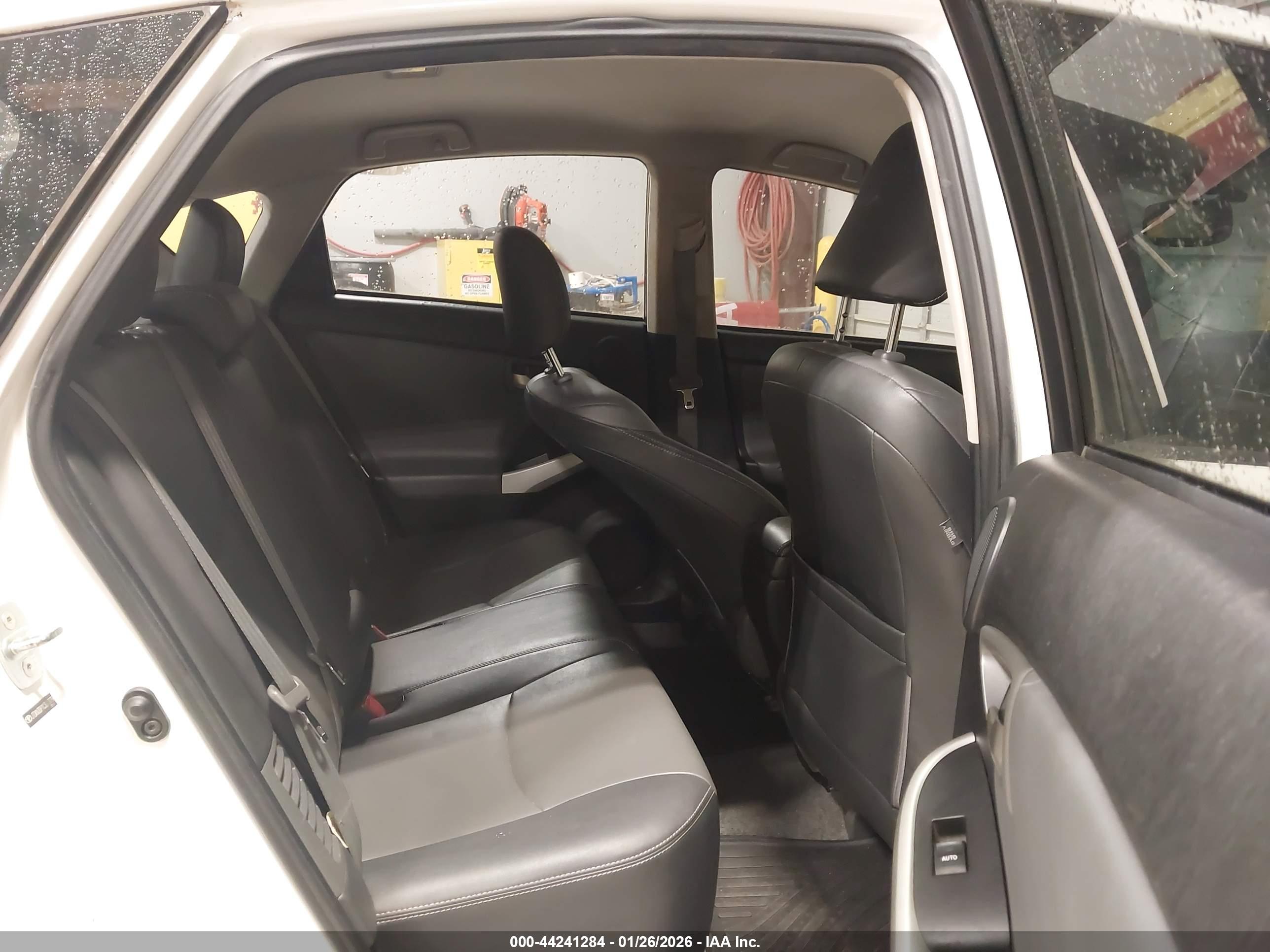 TOYOTA PRIUS image 8
