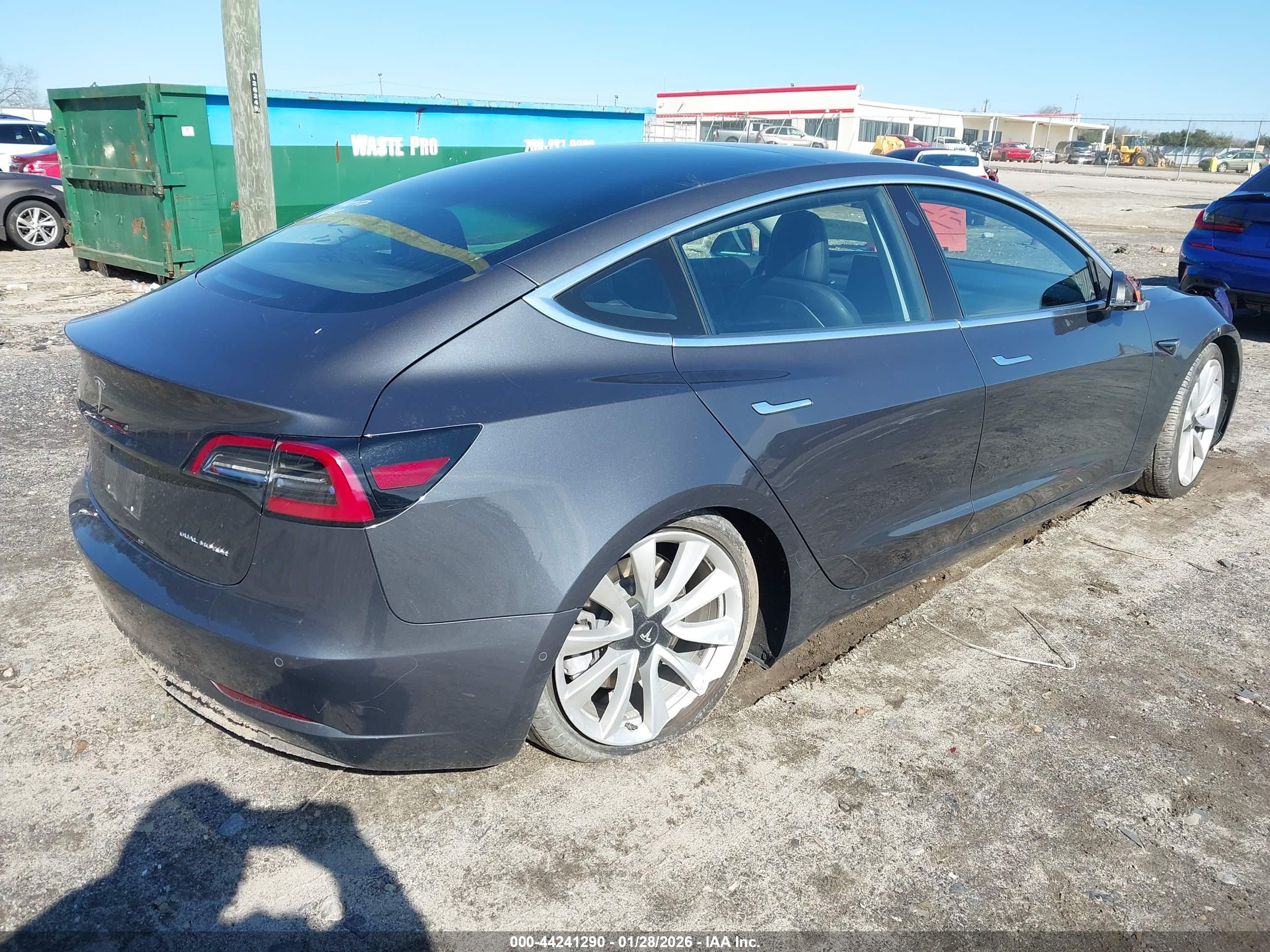 TESLA MODEL image 4
