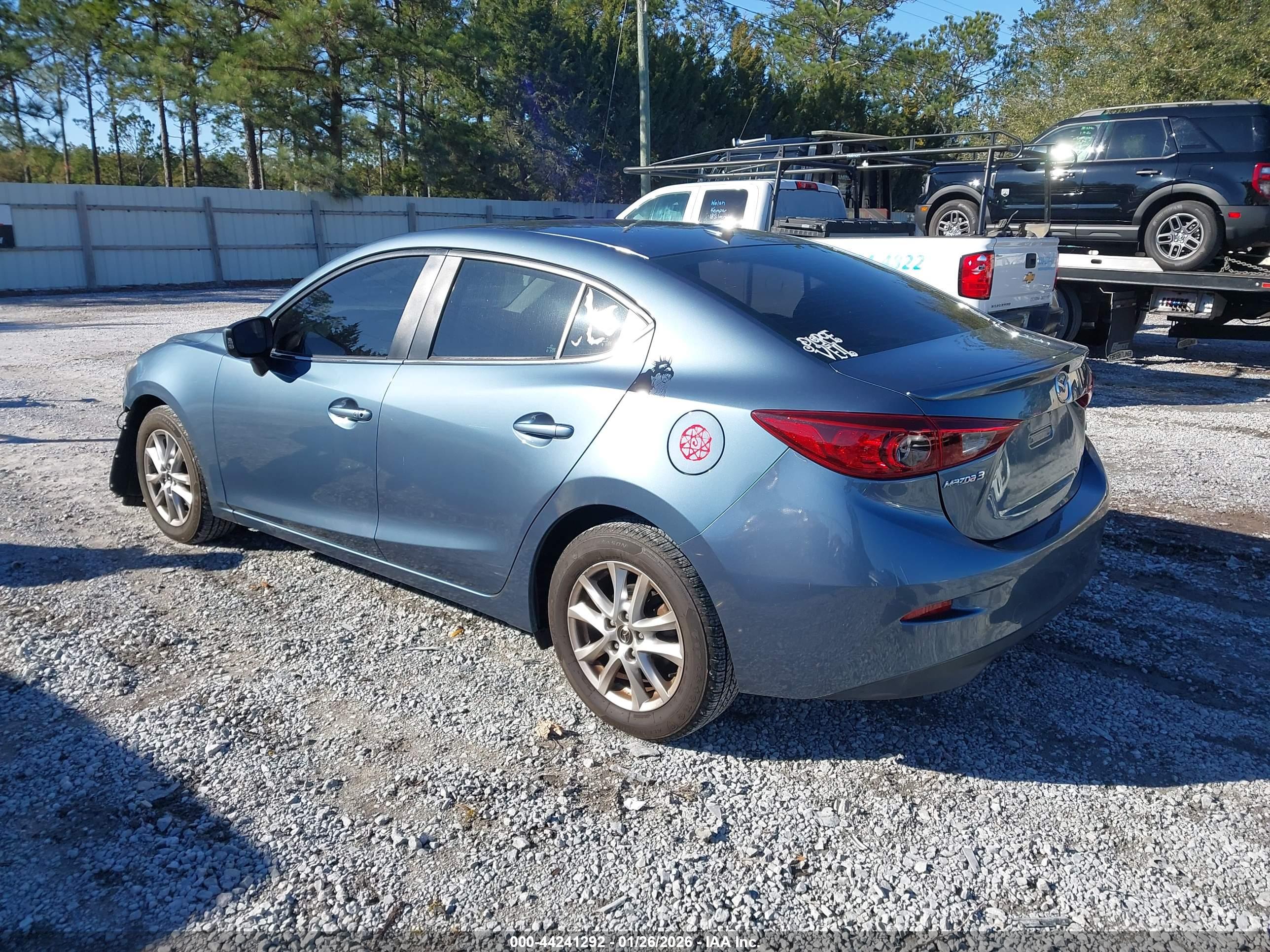 MAZDA MAZDA3 image 3