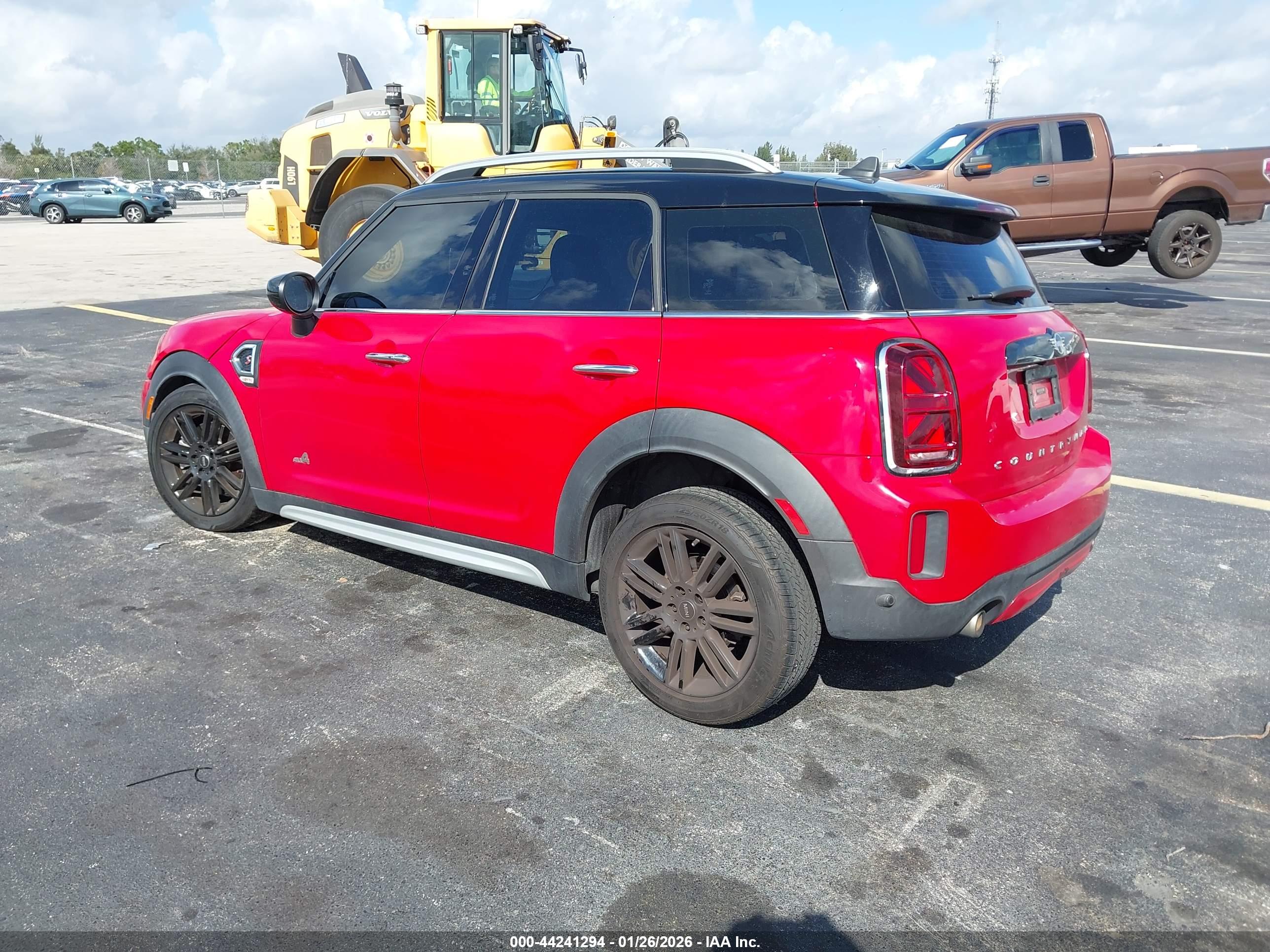 MINI COUNTRYMAN image 3