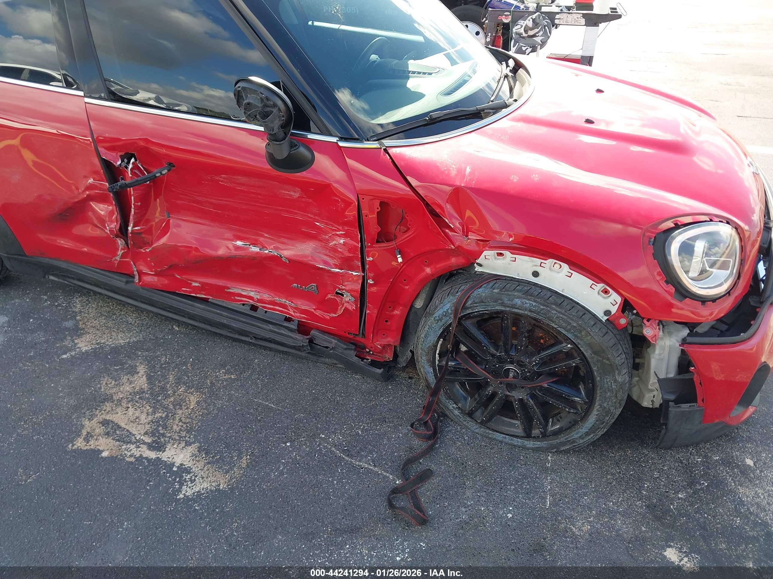 MINI COUNTRYMAN image 6