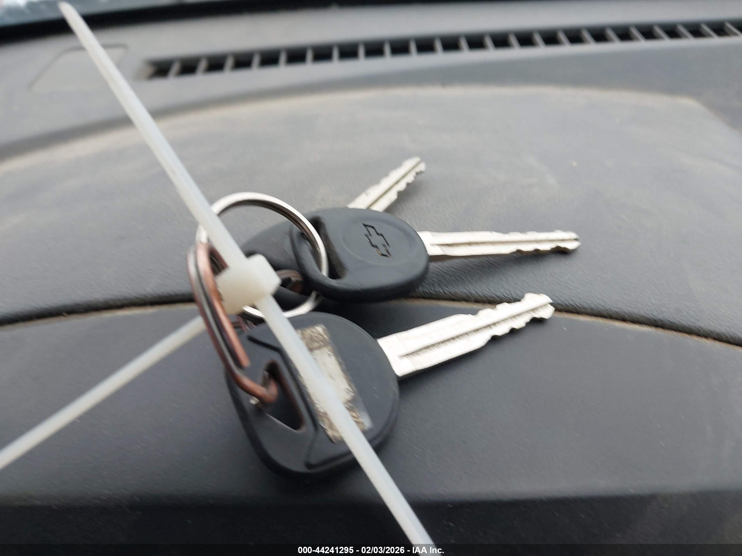 CHEVROLET COLORADO image 11