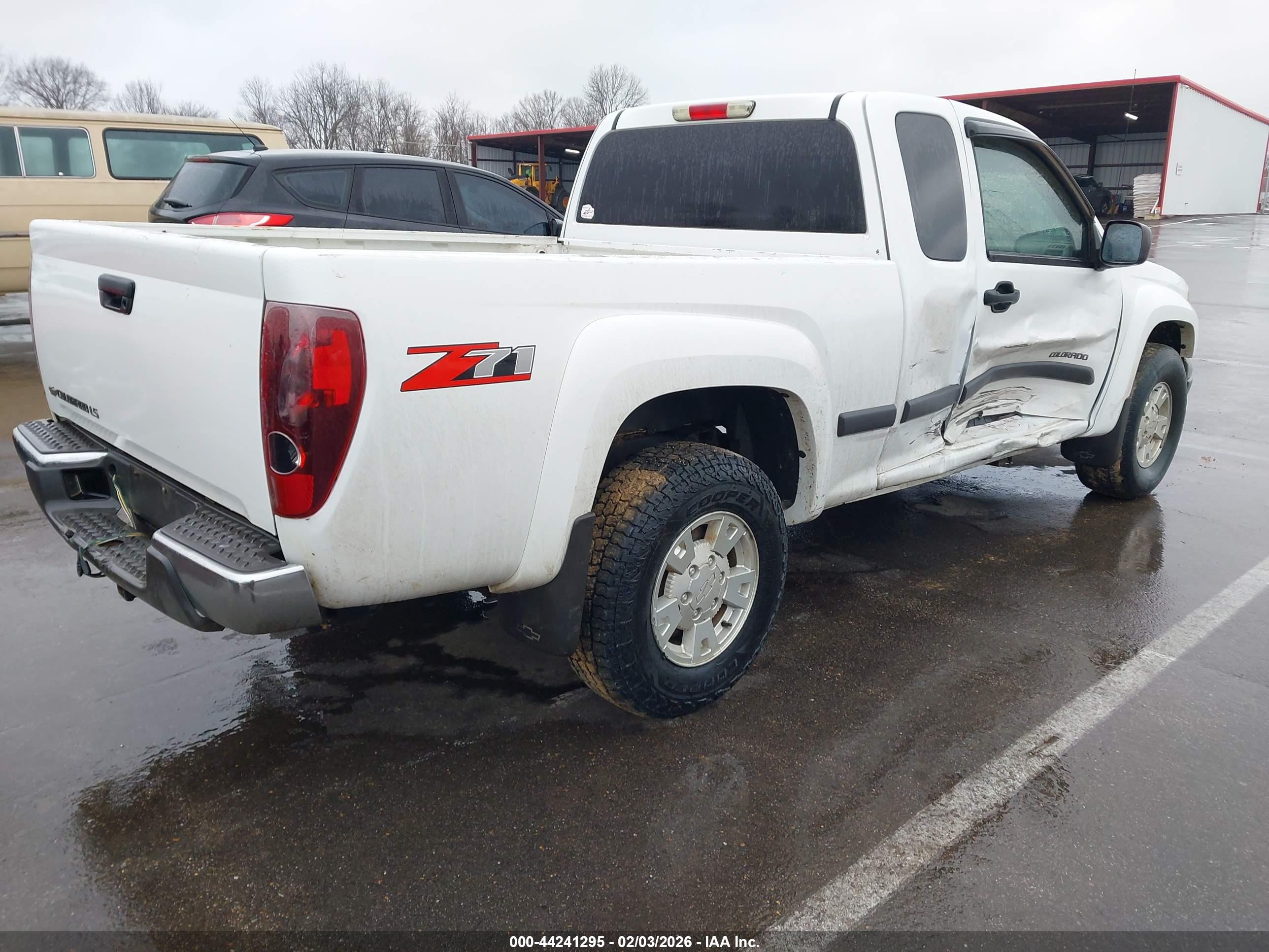 CHEVROLET COLORADO image 4
