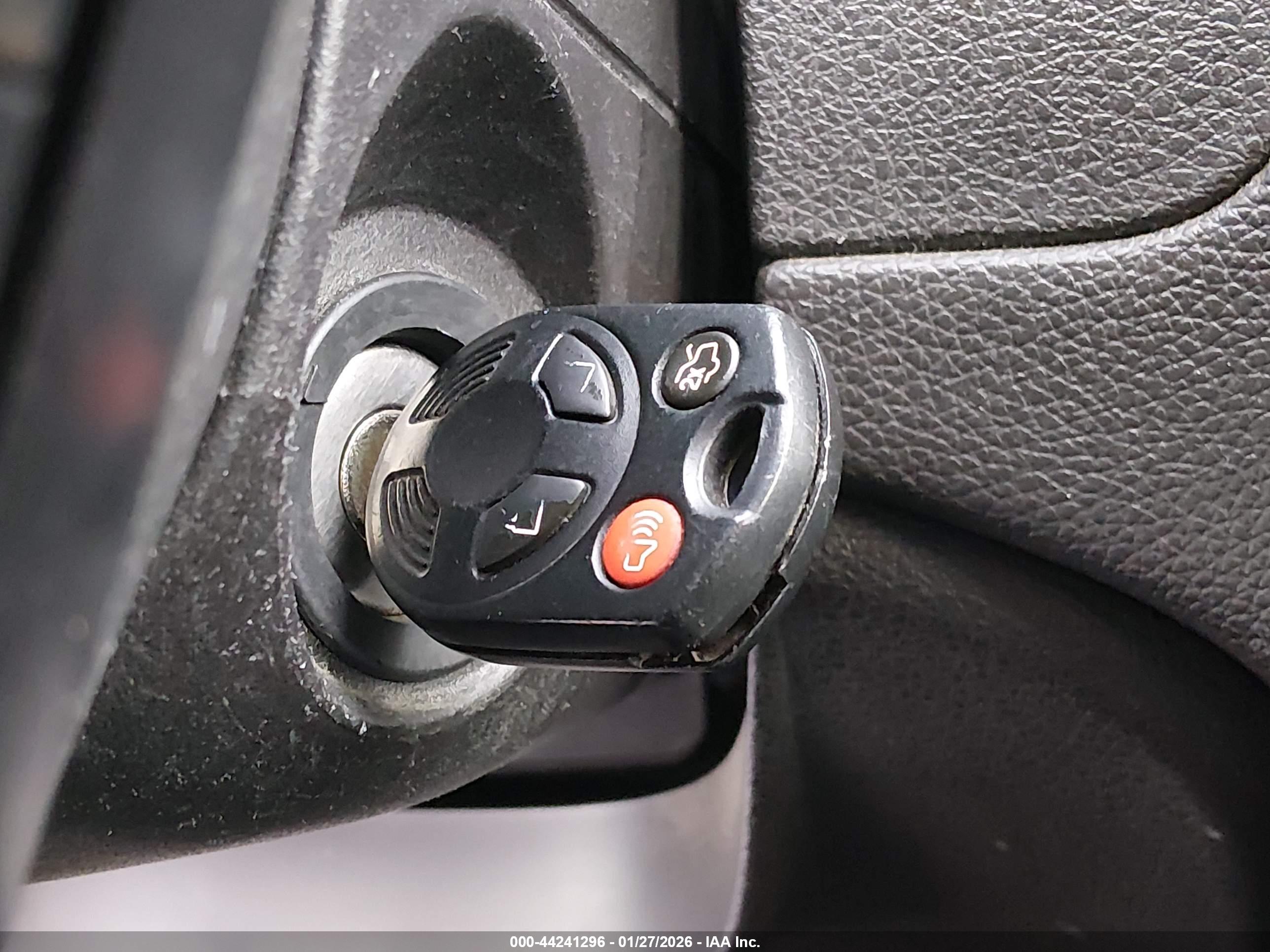 FORD FUSION image 11
