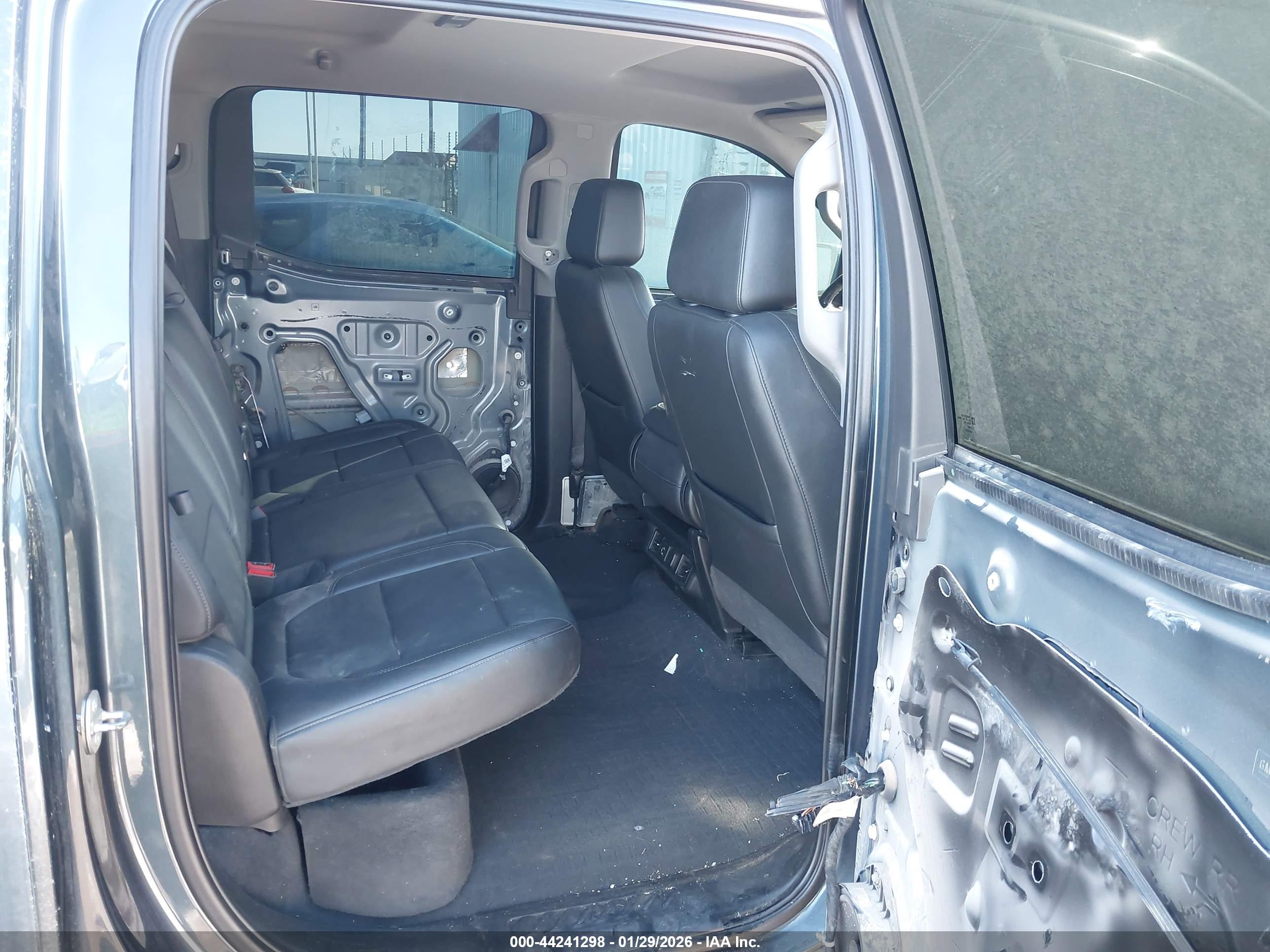 CHEVROLET SILVERADO image 8