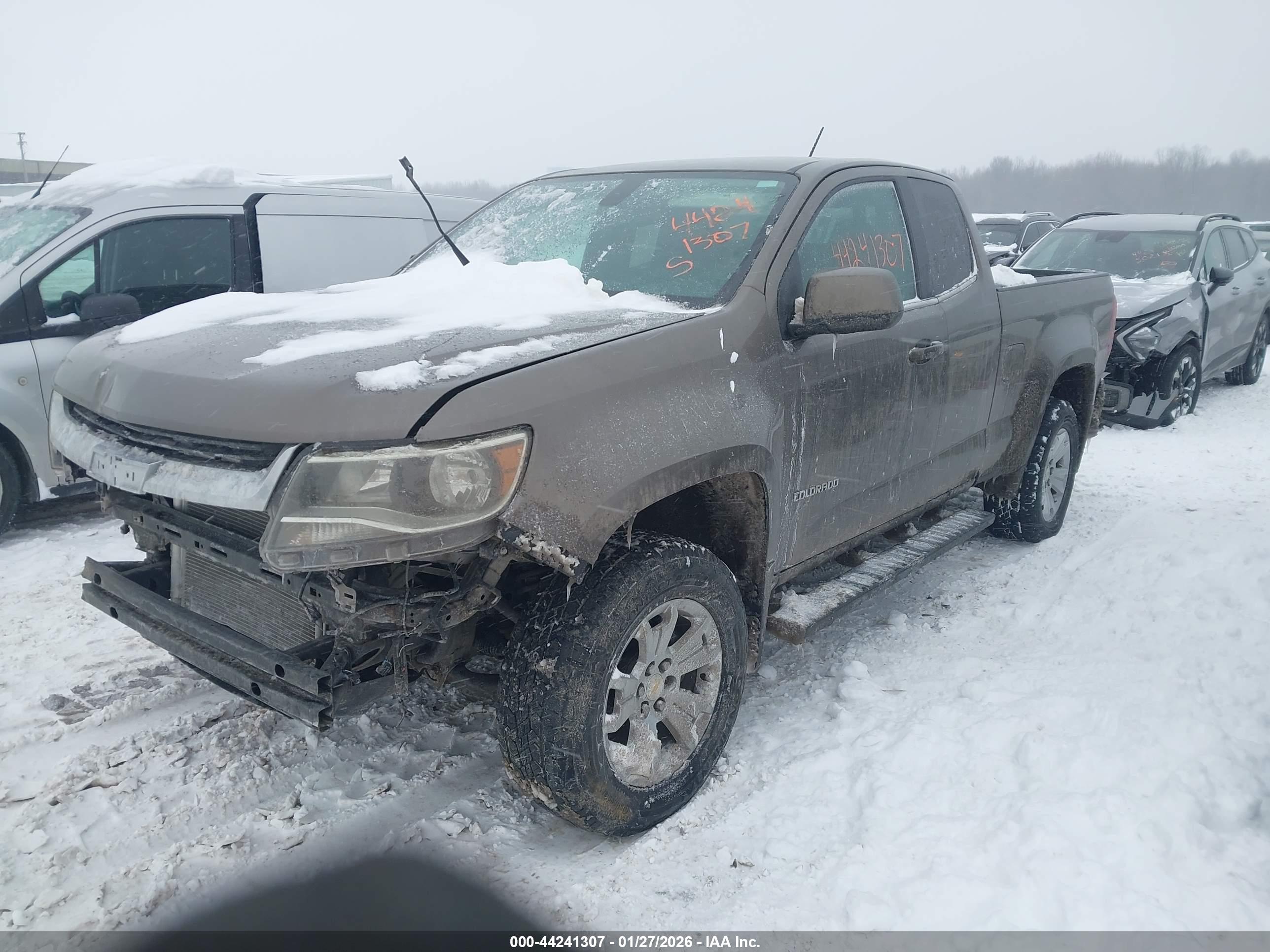CHEVROLET COLORADO image 2