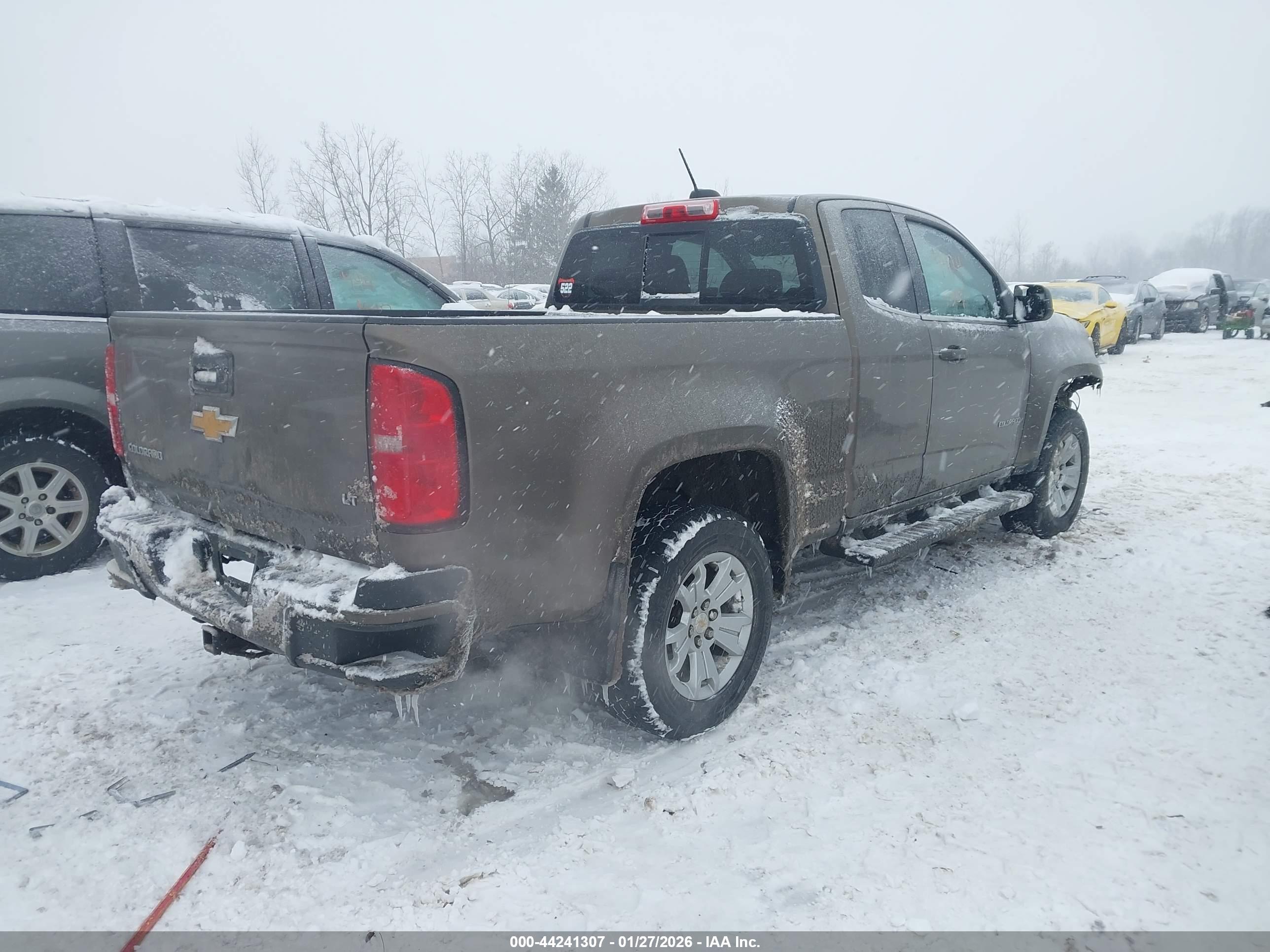 CHEVROLET COLORADO image 4