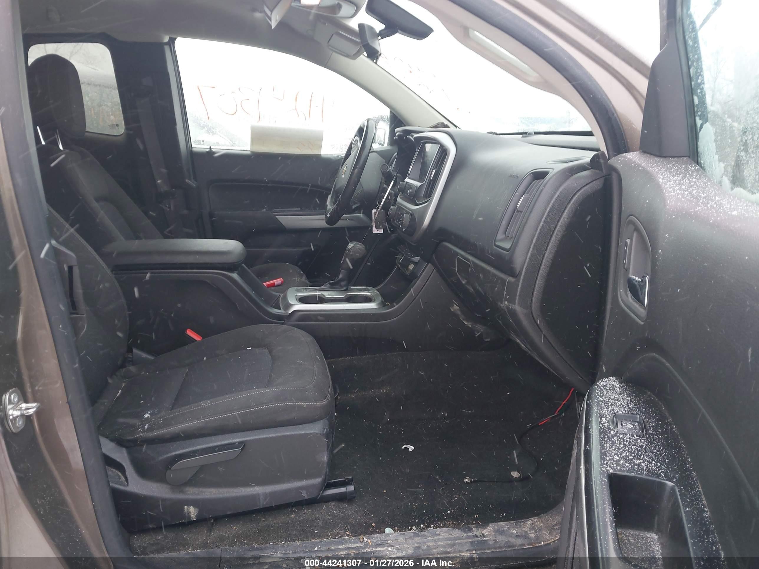 CHEVROLET COLORADO image 5