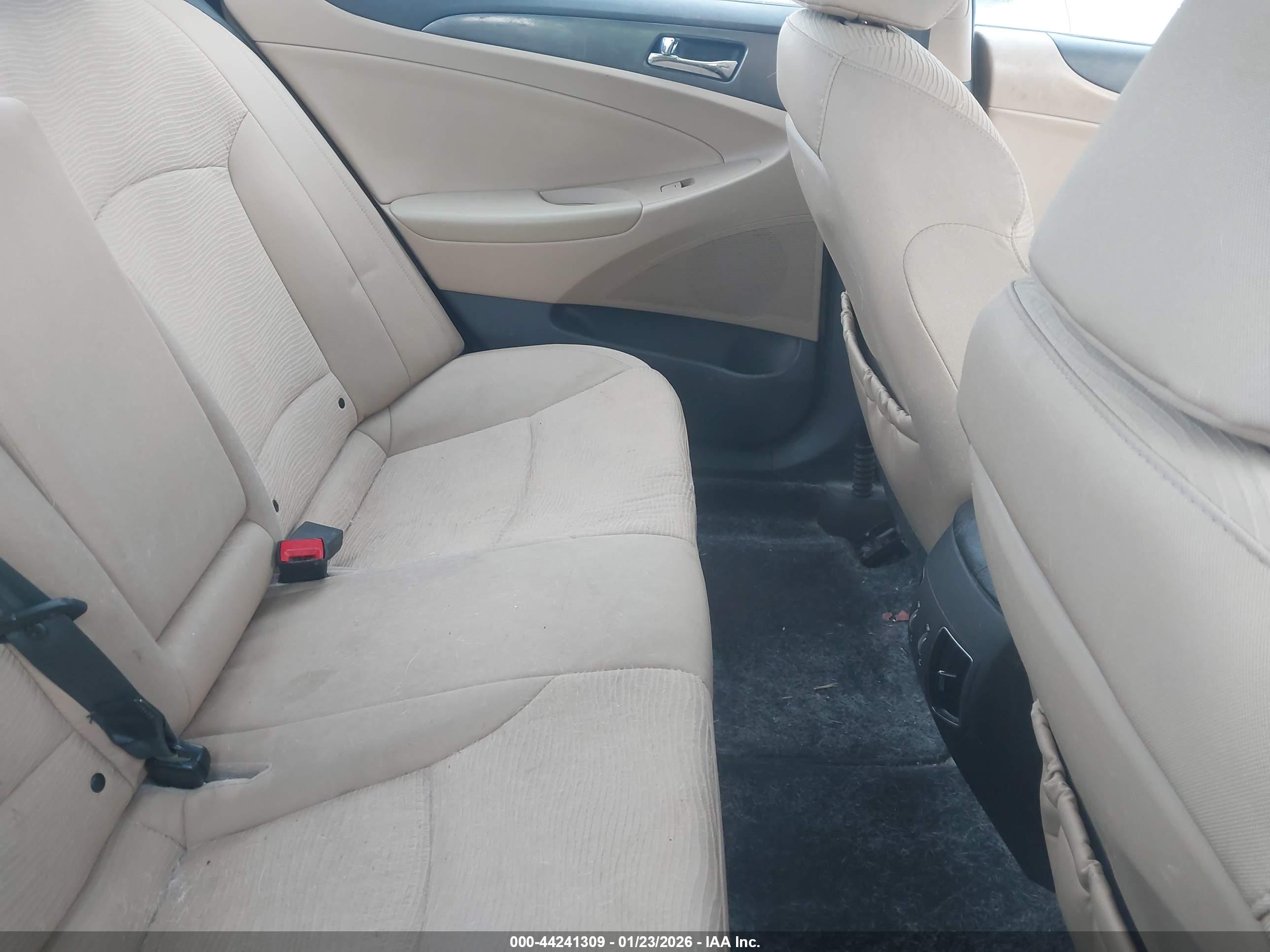 HYUNDAI SONATA image 8
