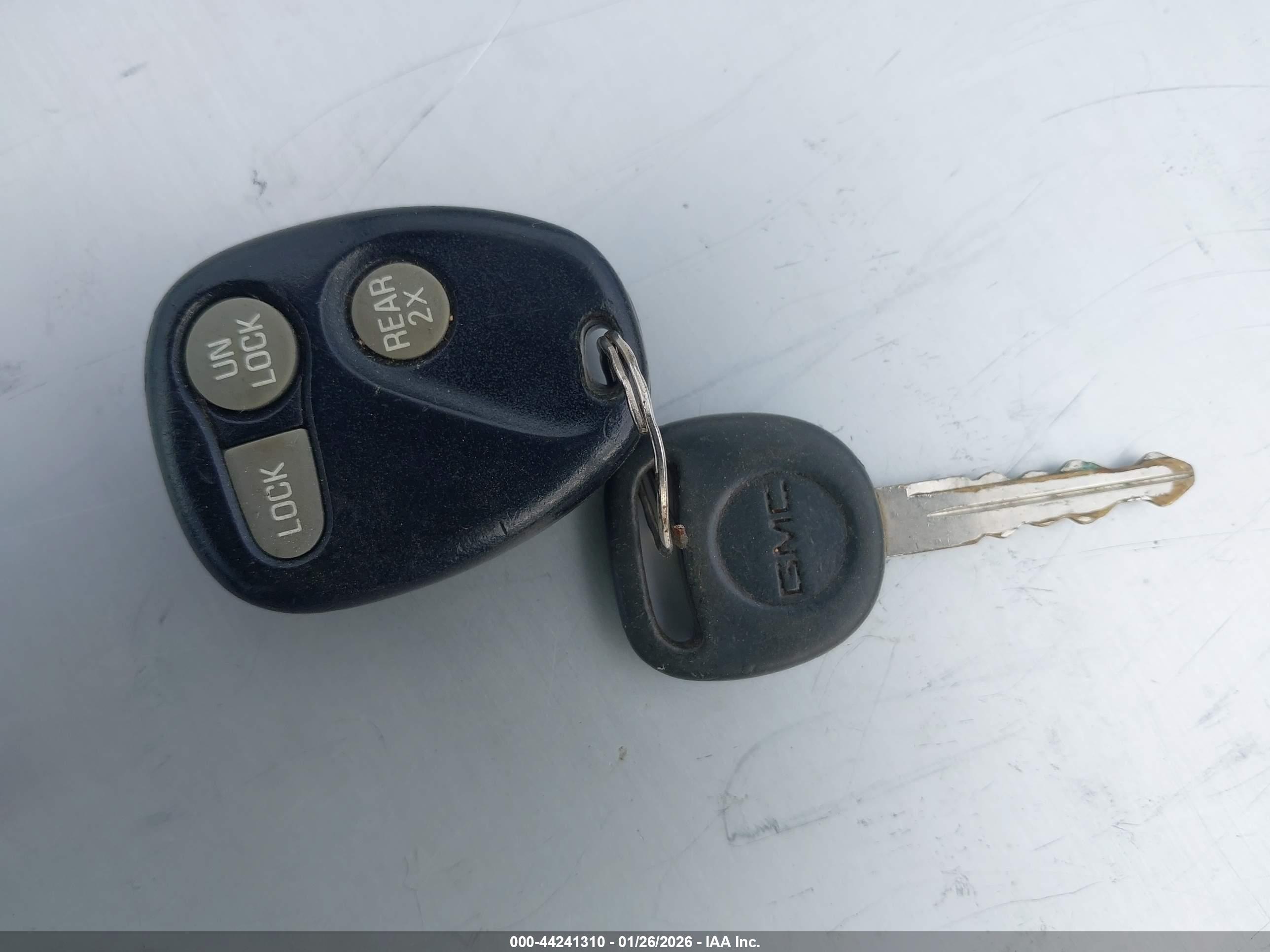 GMC SAFARI image 11