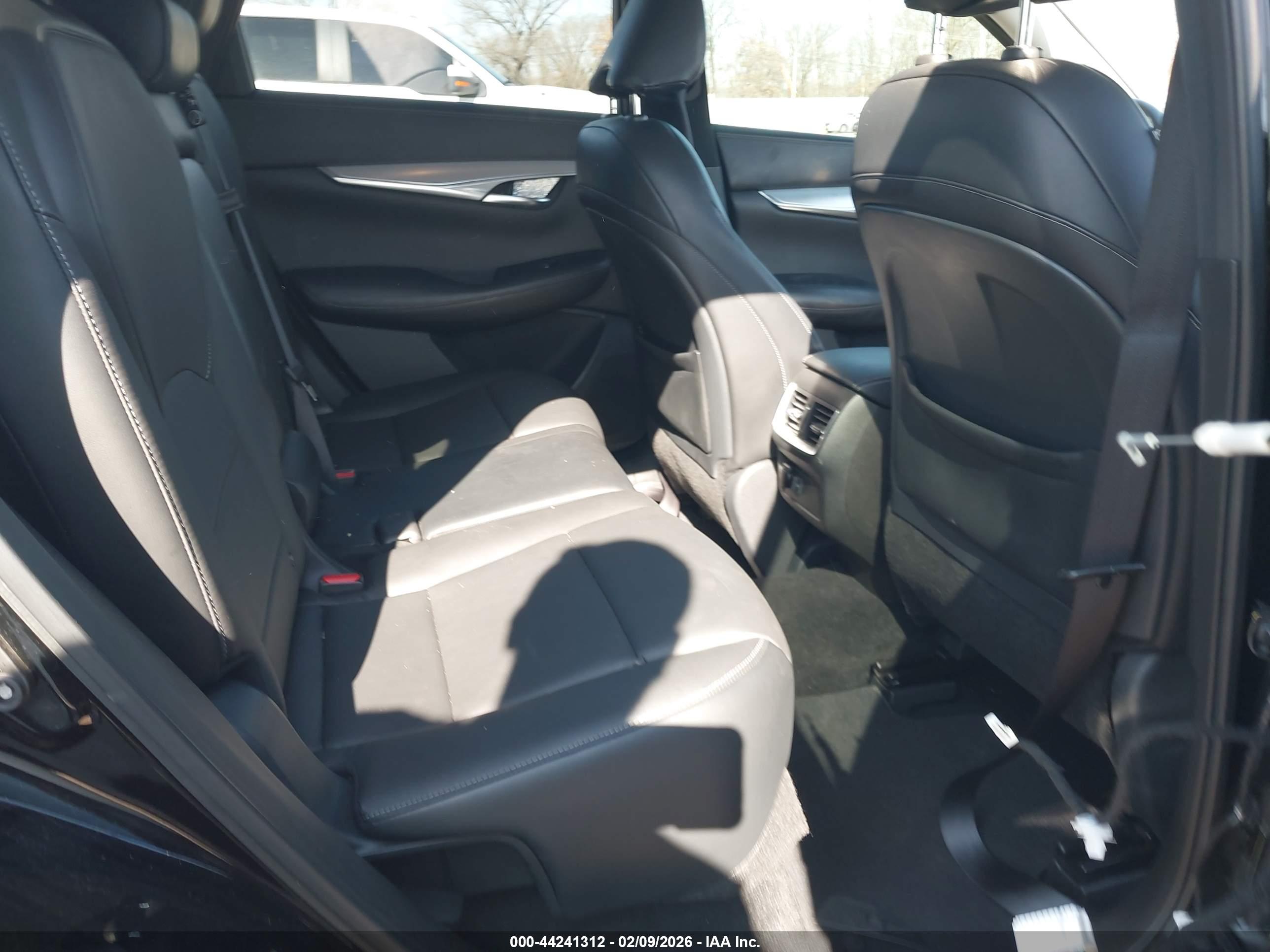INFINITI QX50 image 8