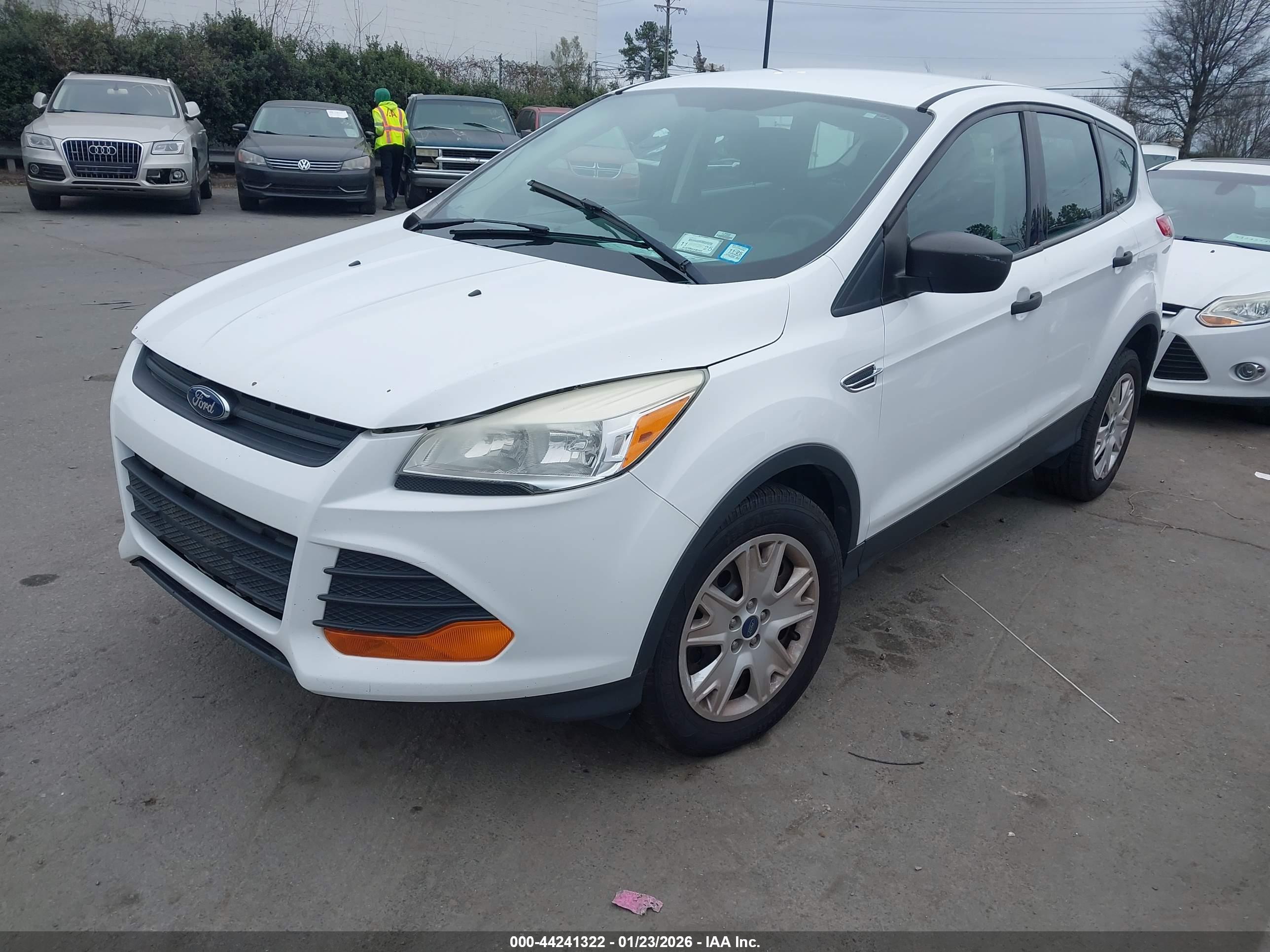 FORD ESCAPE image 2