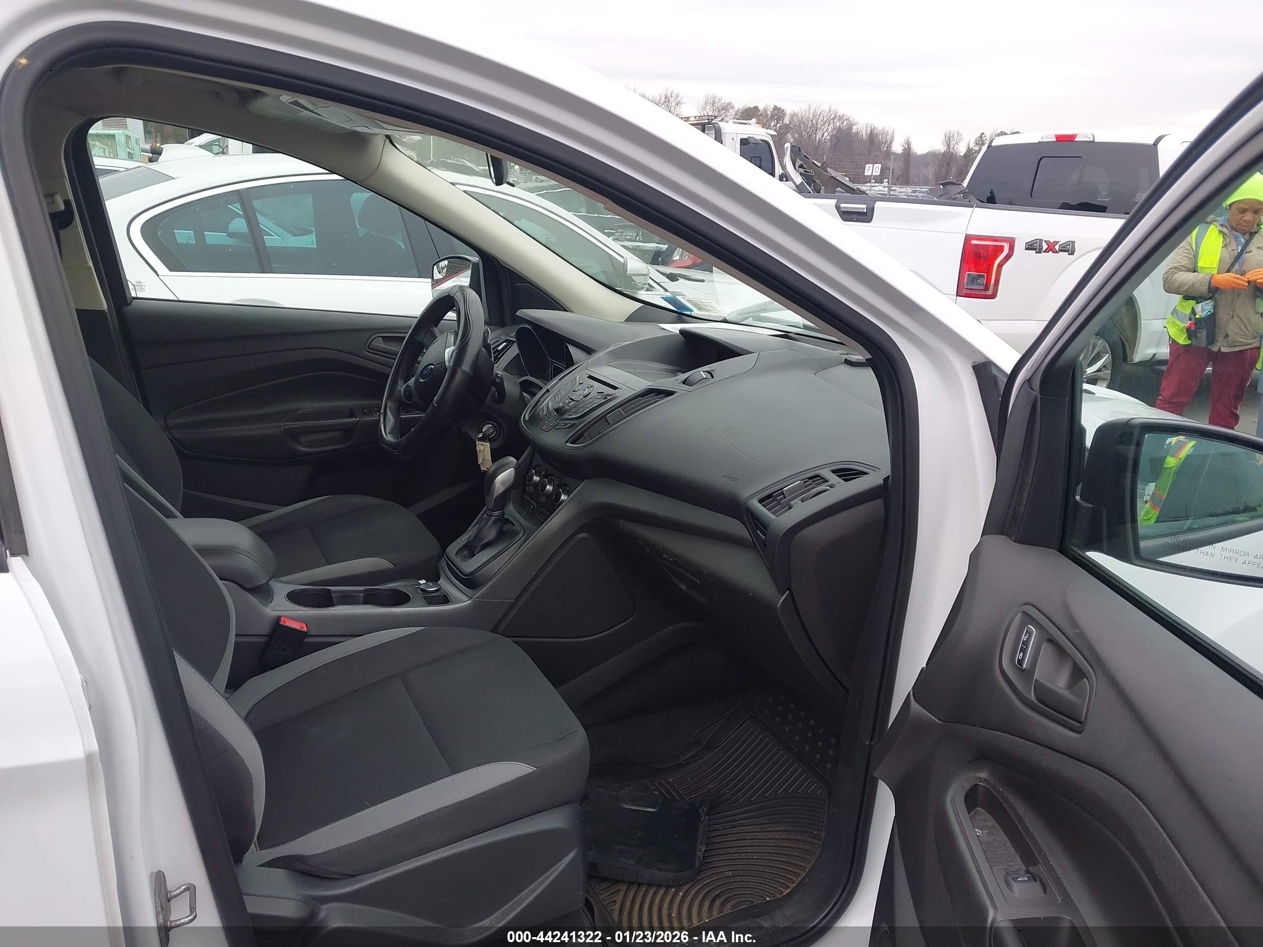 FORD ESCAPE image 5