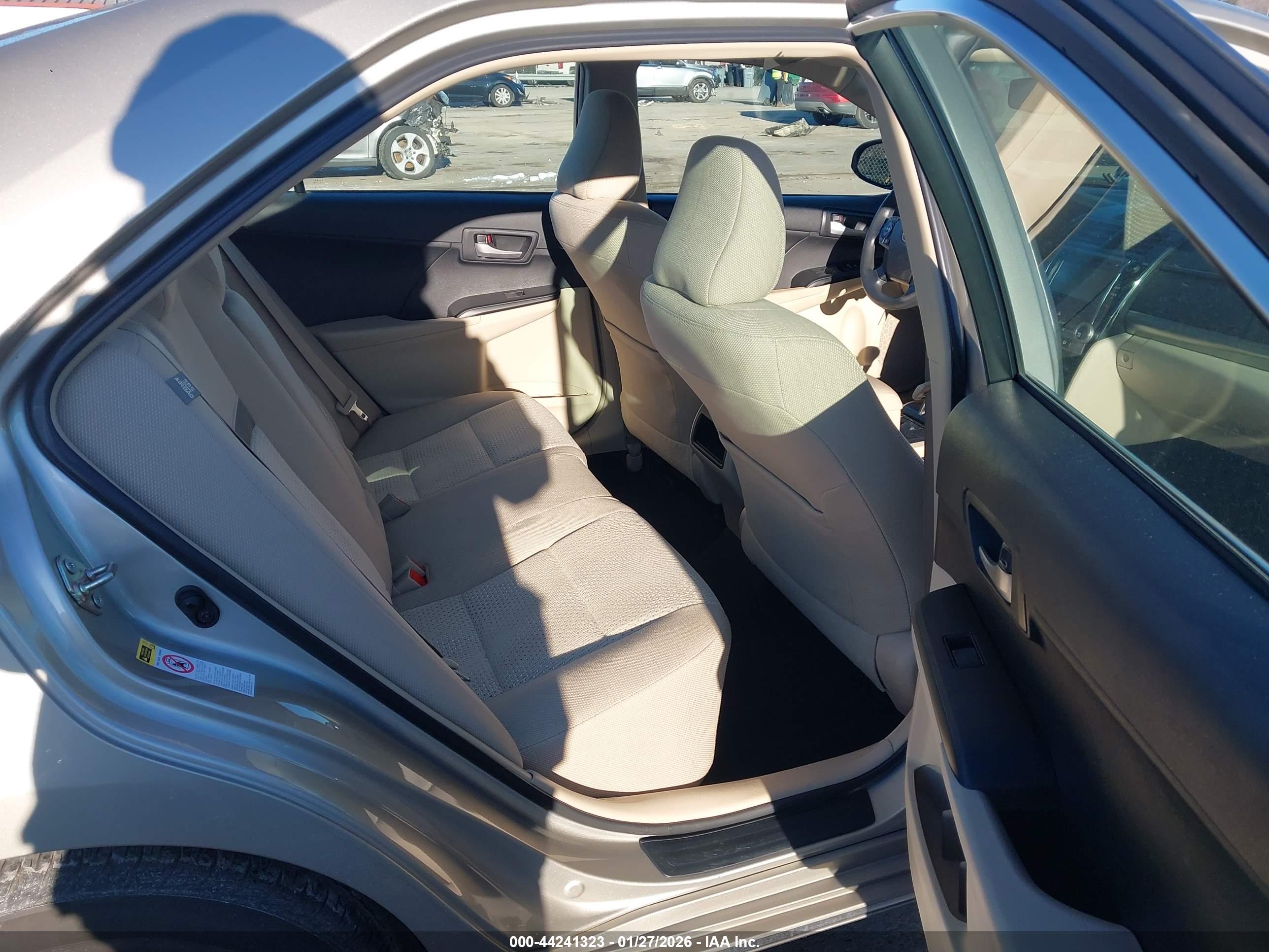 TOYOTA CAMRY image 8