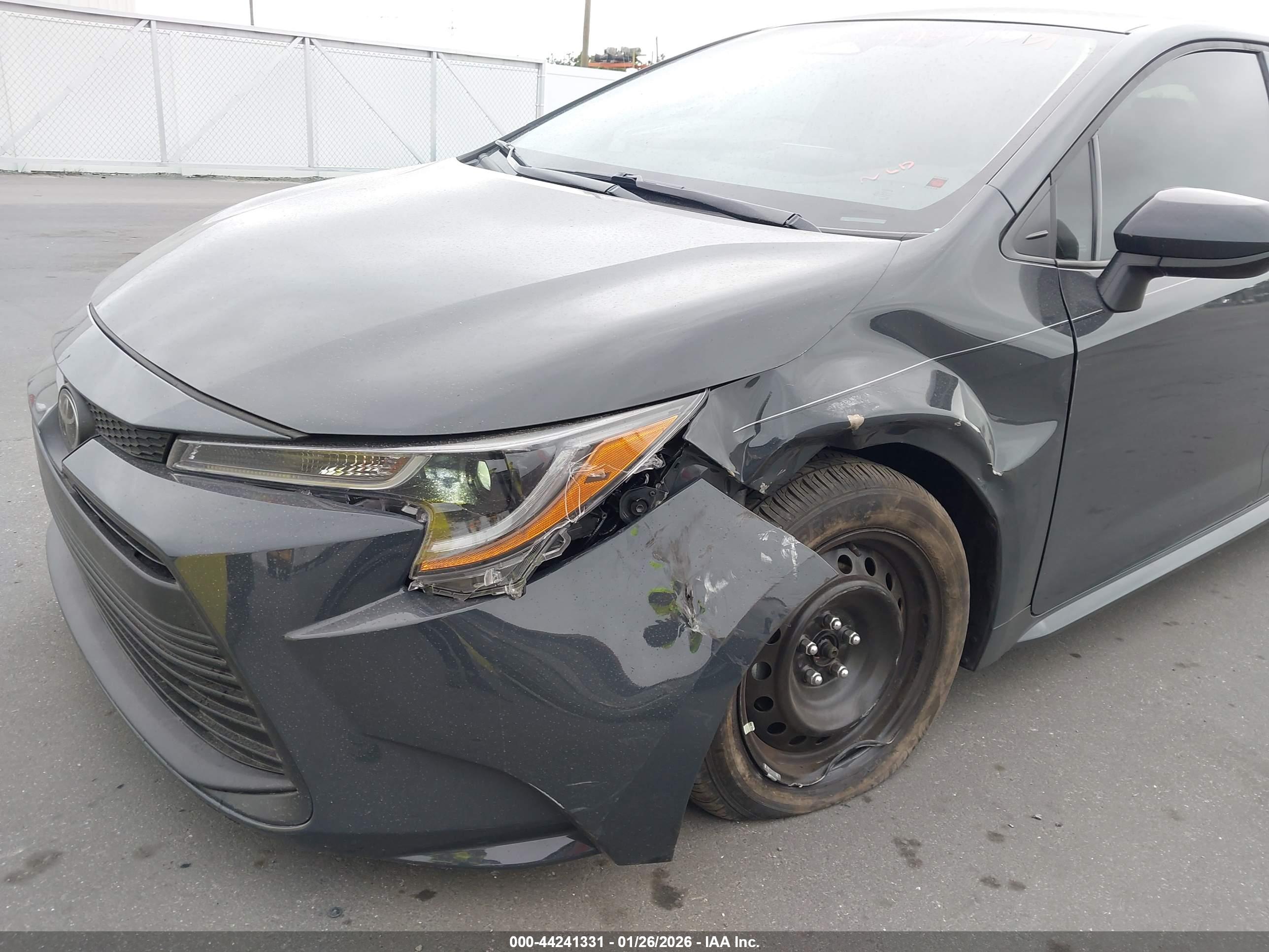 TOYOTA COROLLA image 6