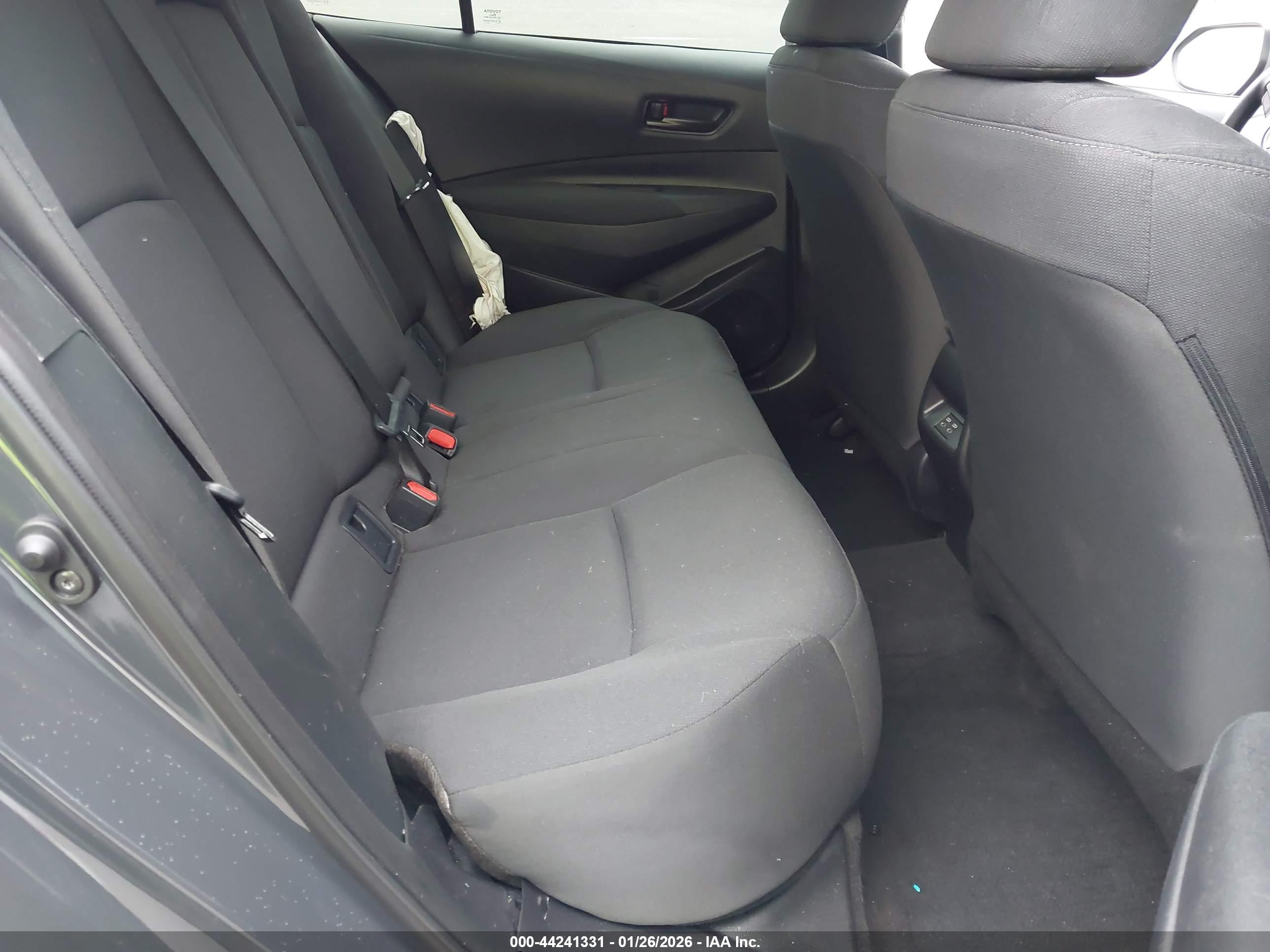 TOYOTA COROLLA image 8