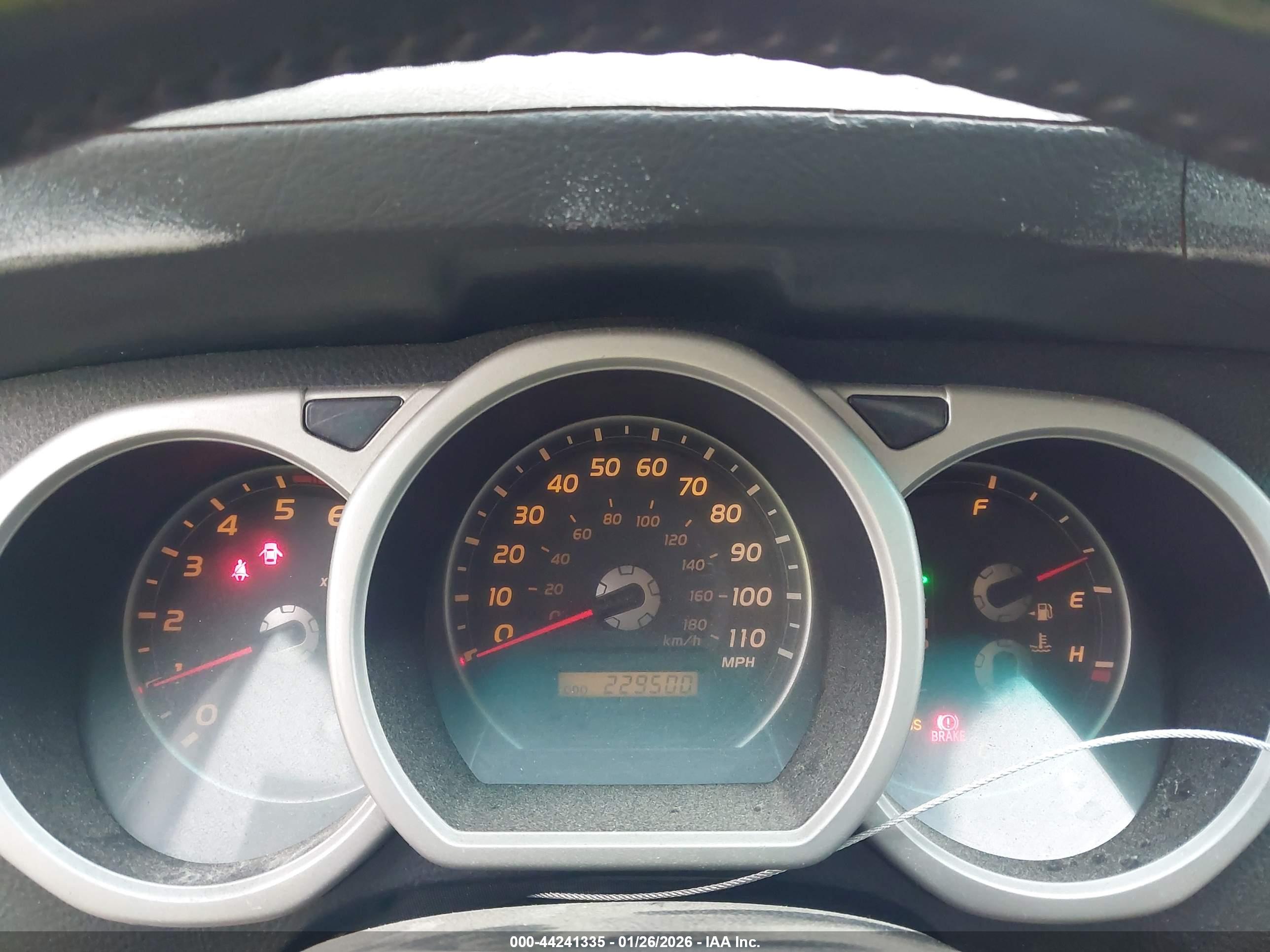 TOYOTA 4RUNNER image 7