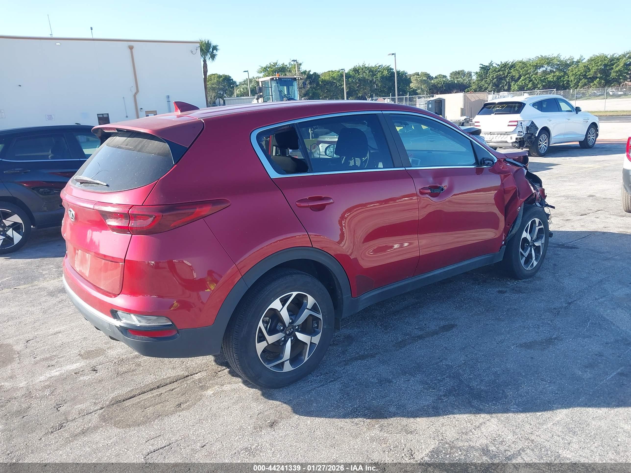 KIA SPORTAGE image 4