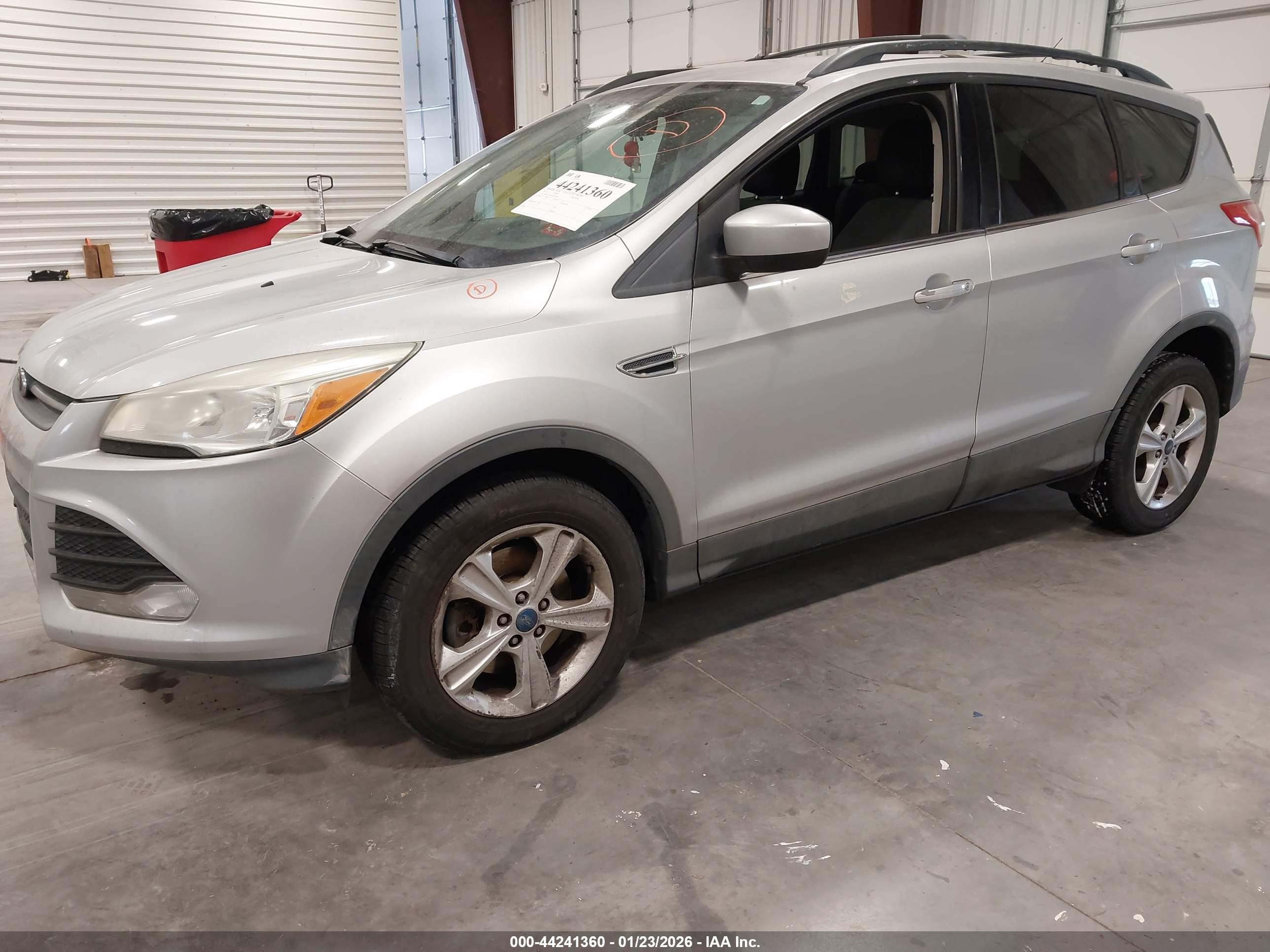 FORD ESCAPE image 2