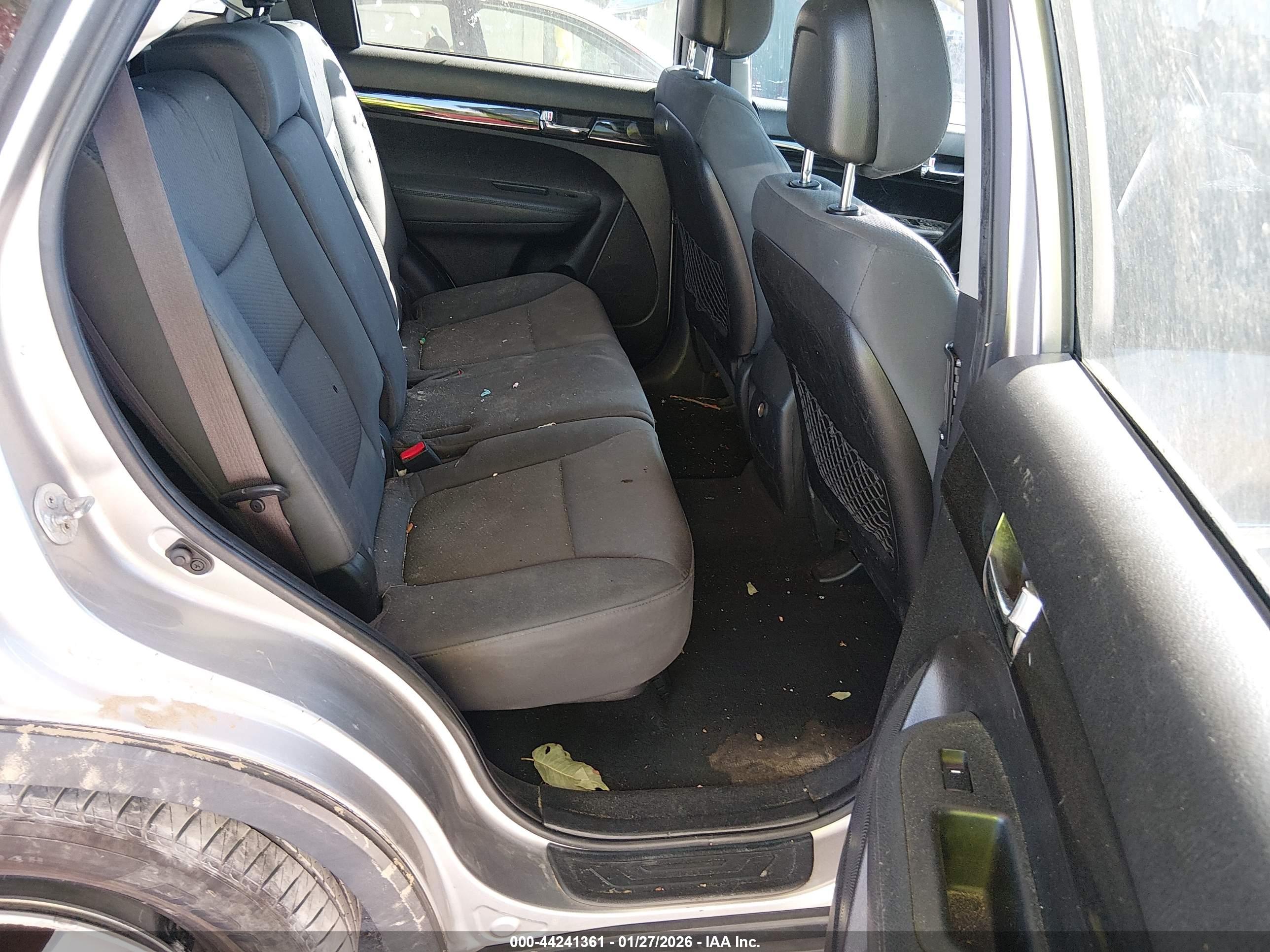 KIA SORENTO image 8