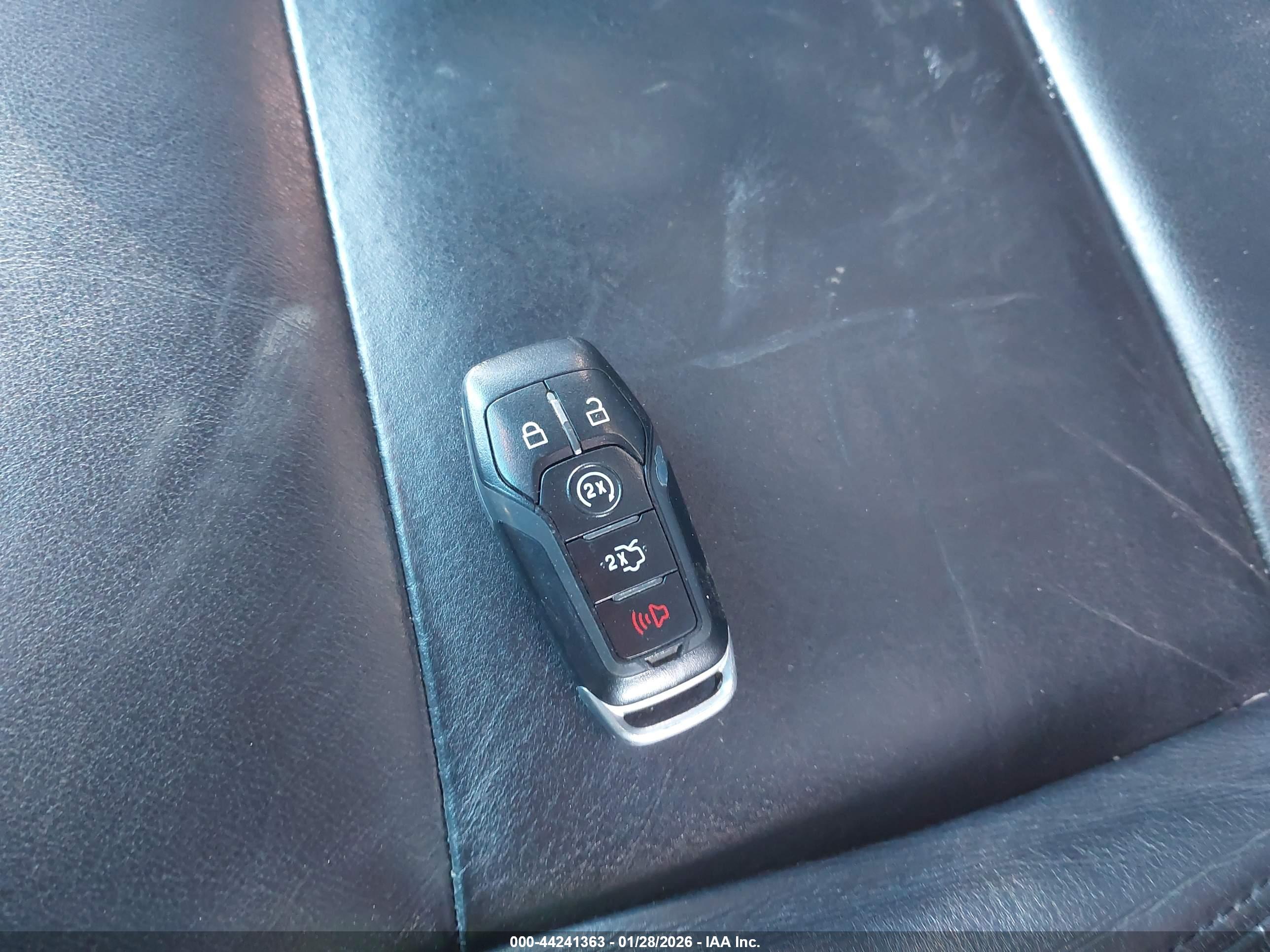 FORD EXPLORER image 11