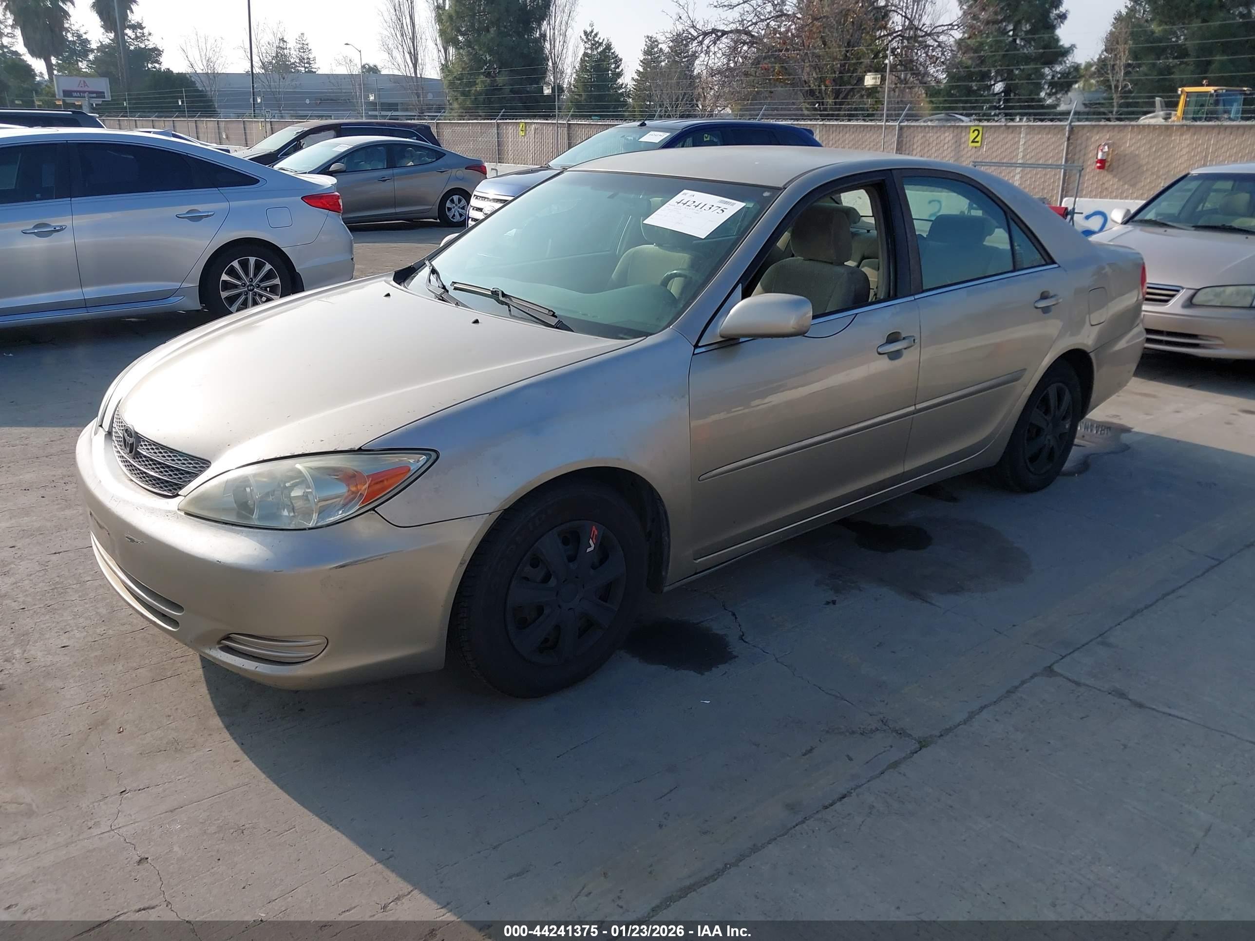 TOYOTA CAMRY image 2